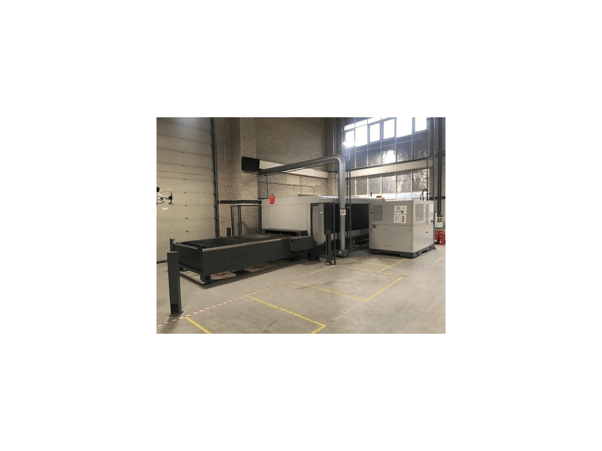 Vista frontale della macchina Bystronic BySprint Fiber 3015