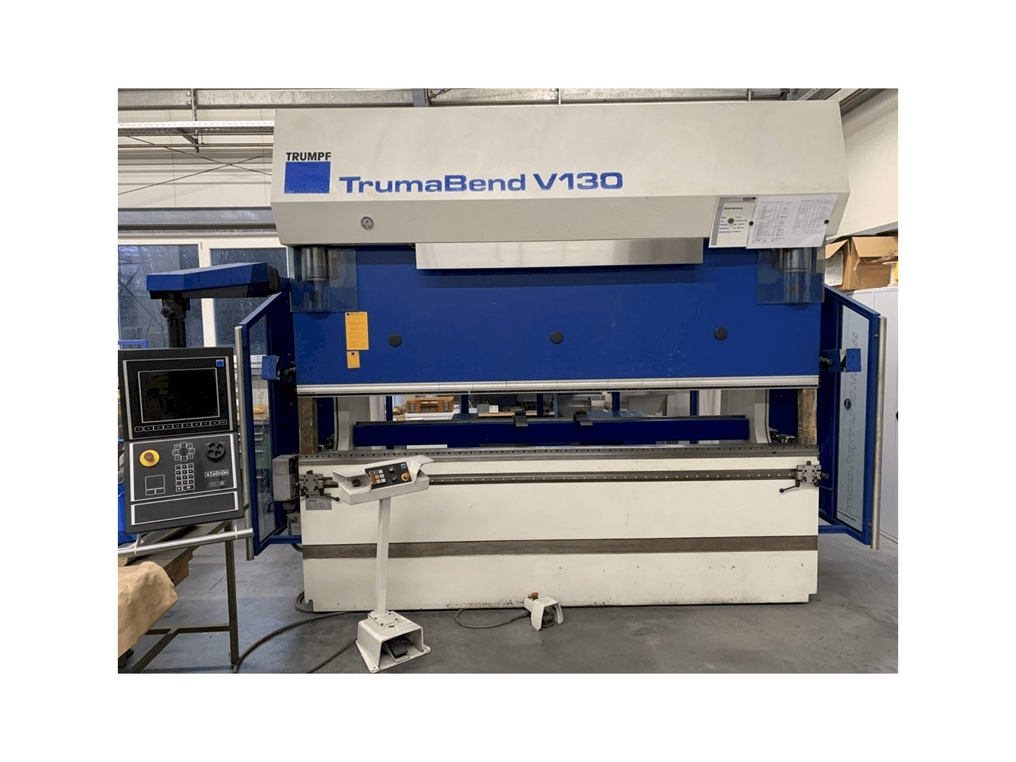 Vista frontale della macchina Trumpf TrumaBend V130X