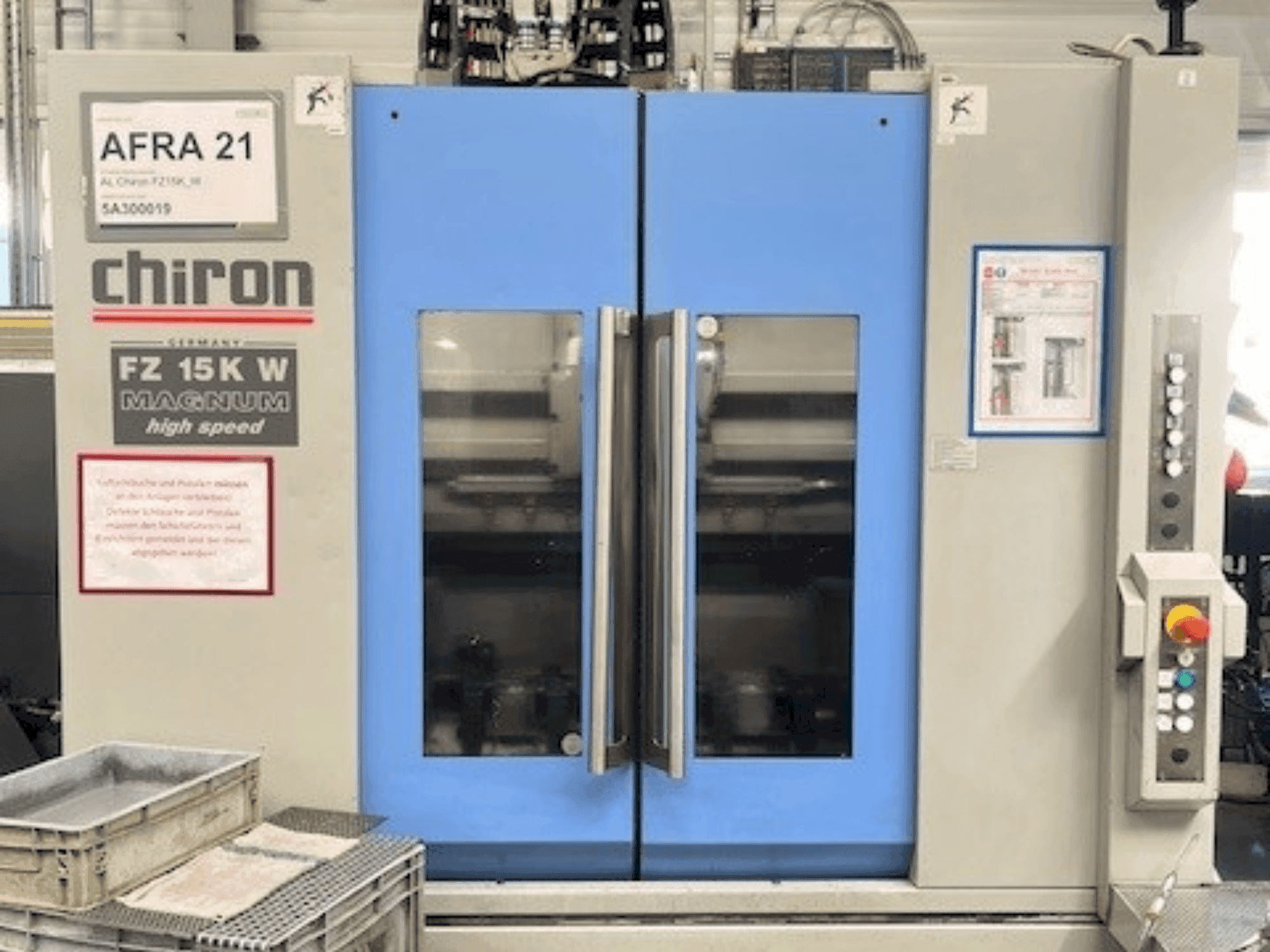 Vista frontale della macchina CHIRON FZ 15 KWM HS