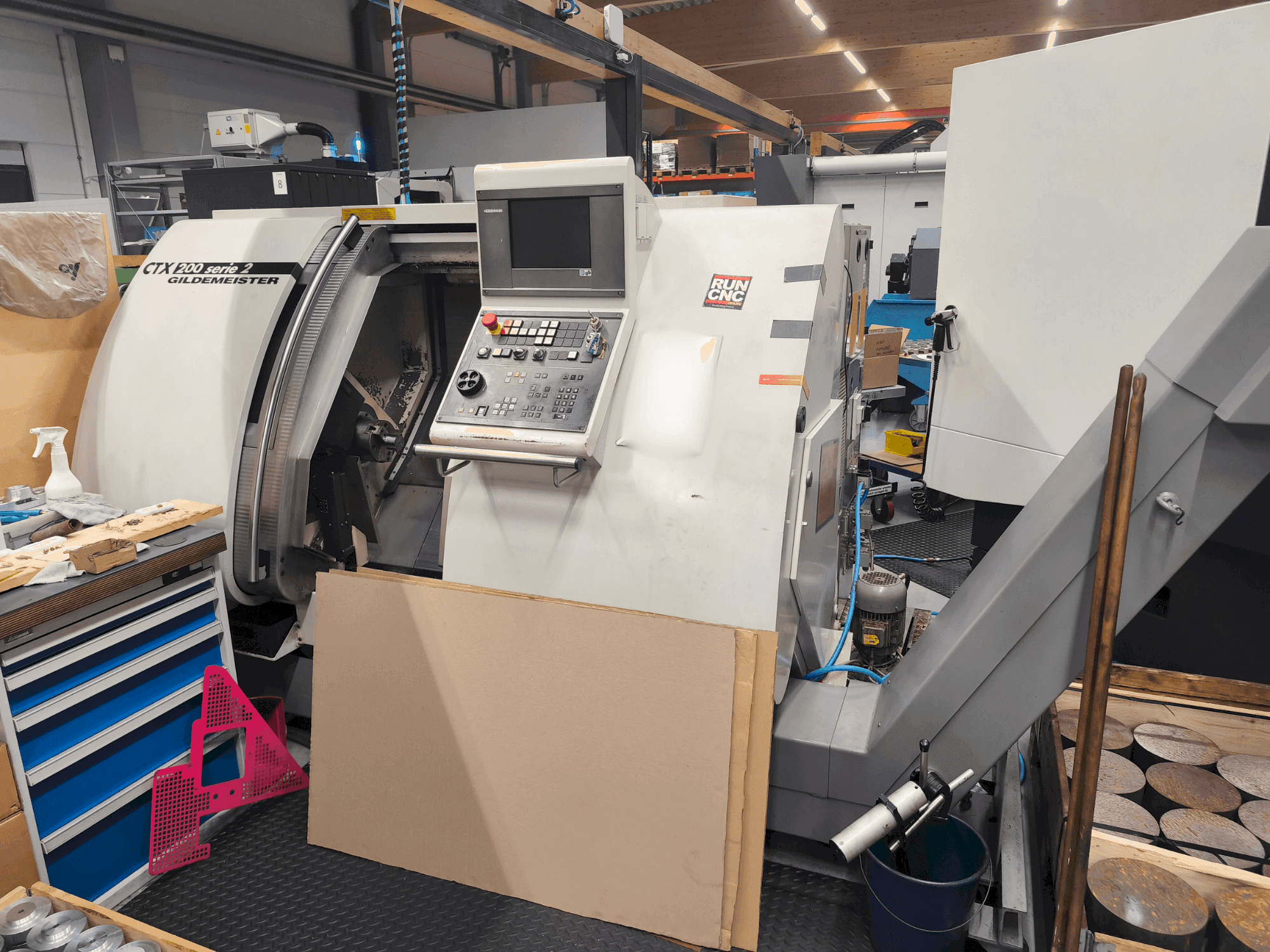 Vista frontale della macchina Gildemeister CTX 200 Serie 2