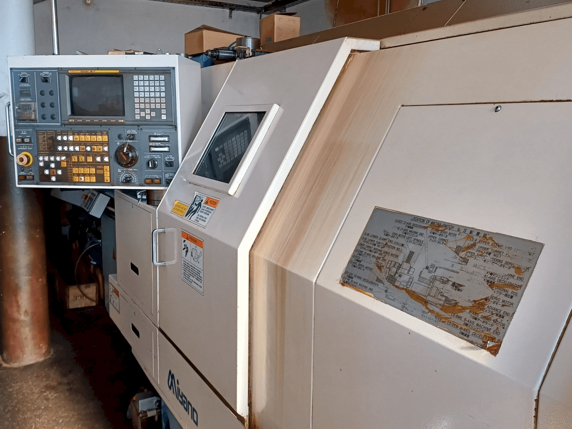 Vista frontale della macchina Miyano BNE 51S