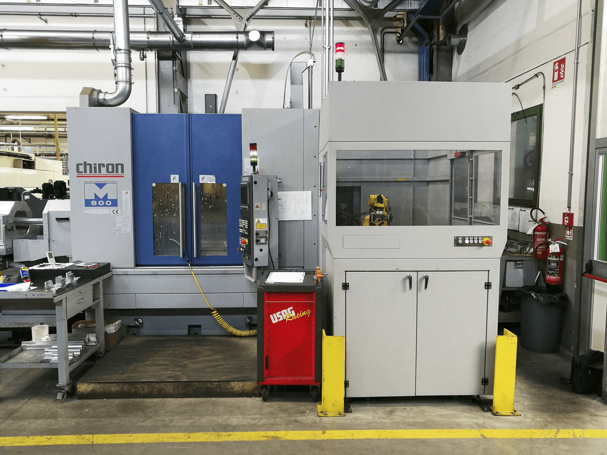 Vista frontale della macchina Chiron Mill-800 FA