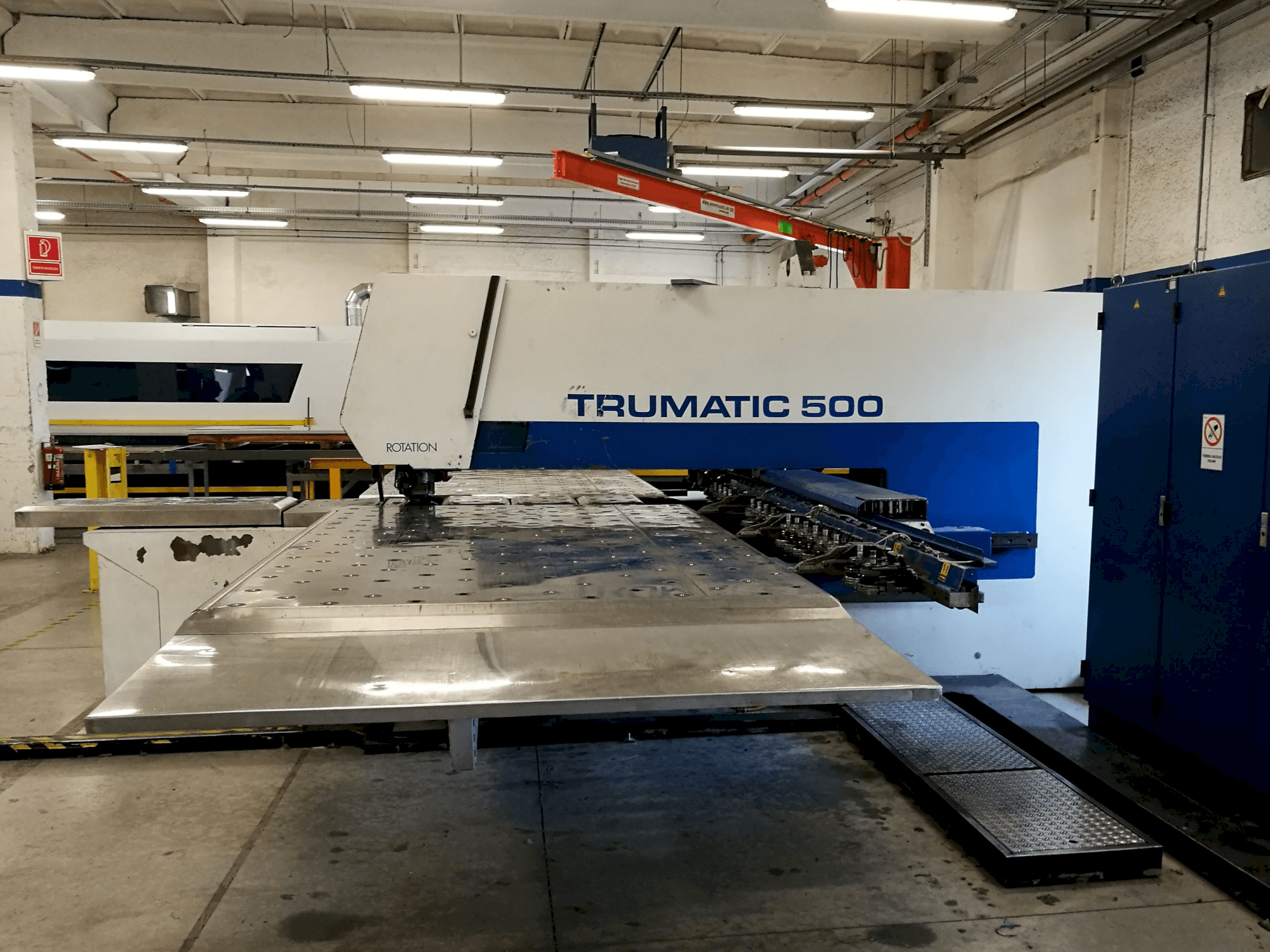 Vista laterale sinistra della macchina Trumpf Trumatic 500 R