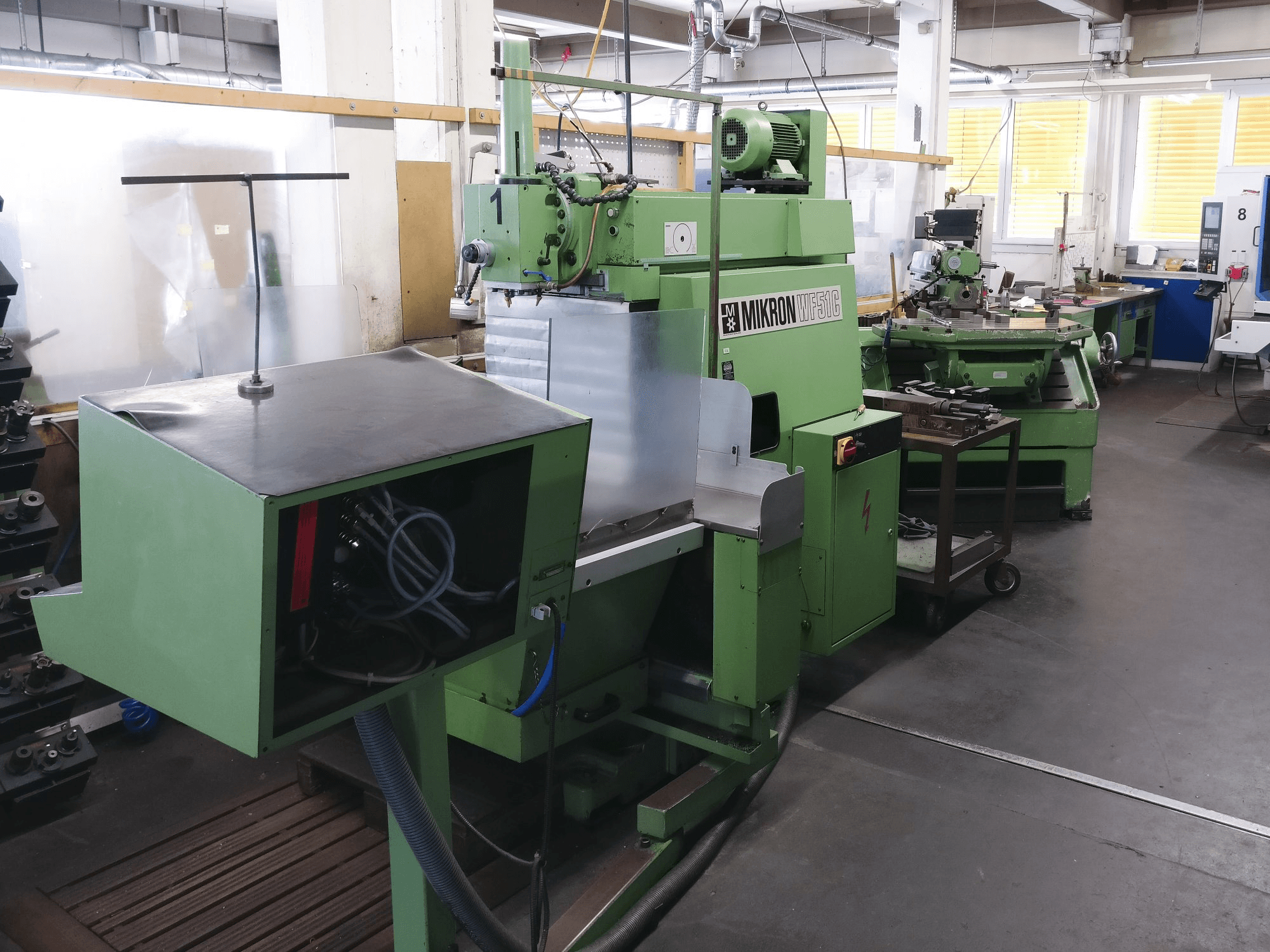 Vista lato sinistro 1 della macchina Mikron WF 51C/150