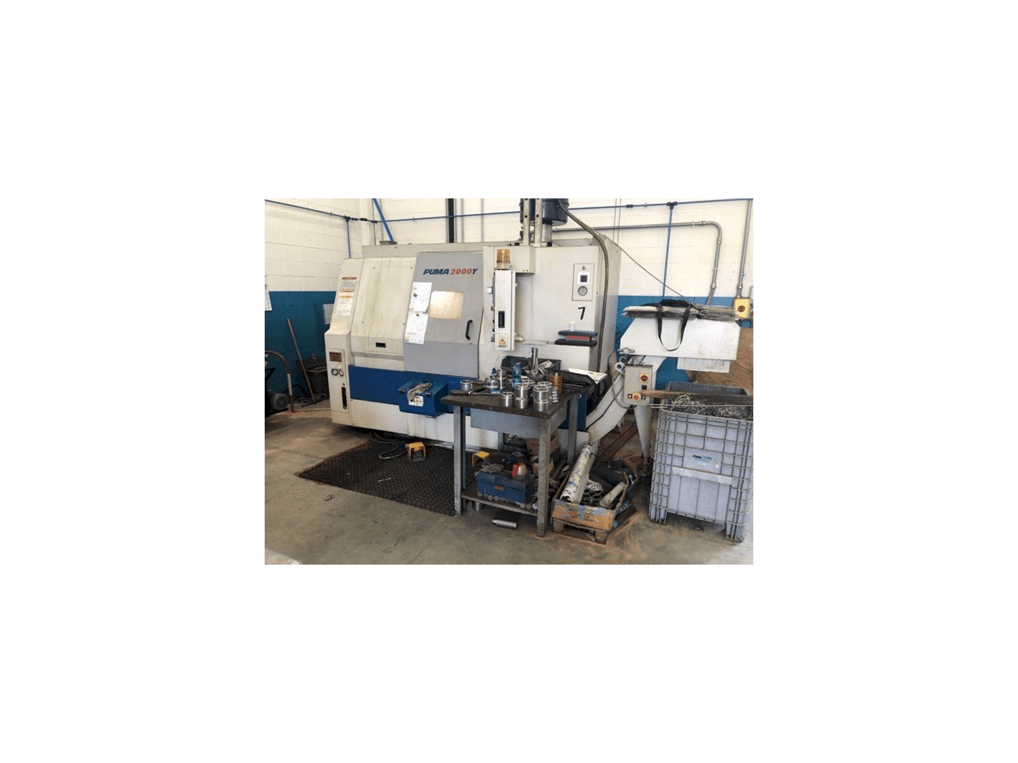 Vista frontale della macchina DAEWOO Puma 2000Y