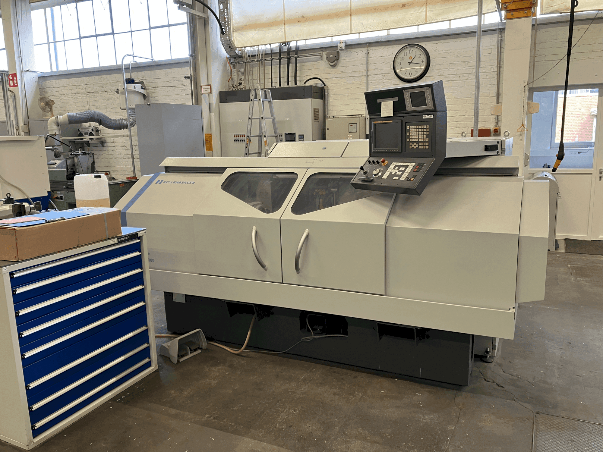 Vista frontale della macchina KELLENBERGER KEL-VISTA UR1-2-3 175