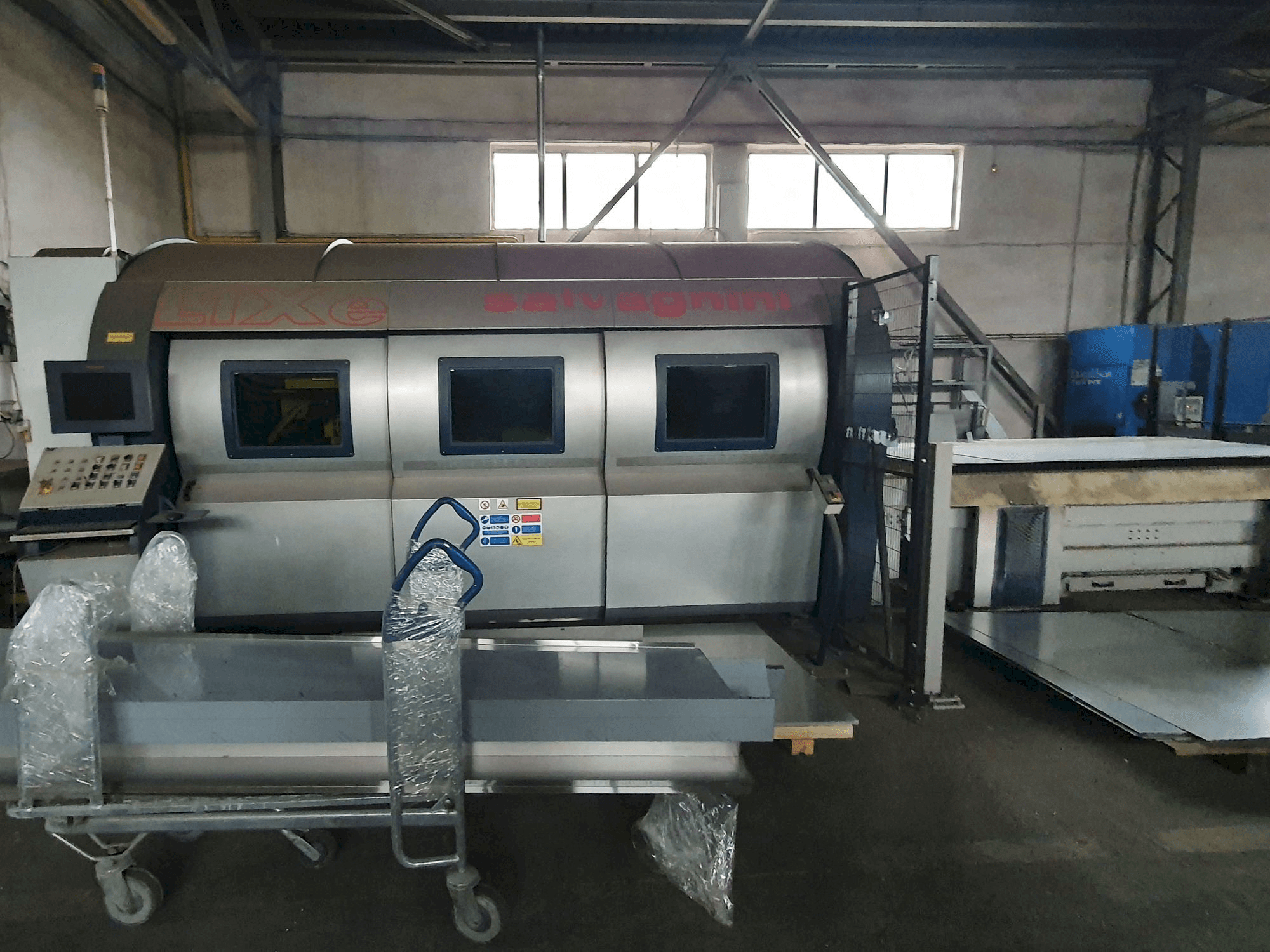 Vista frontale della macchina Salvagnini L1X