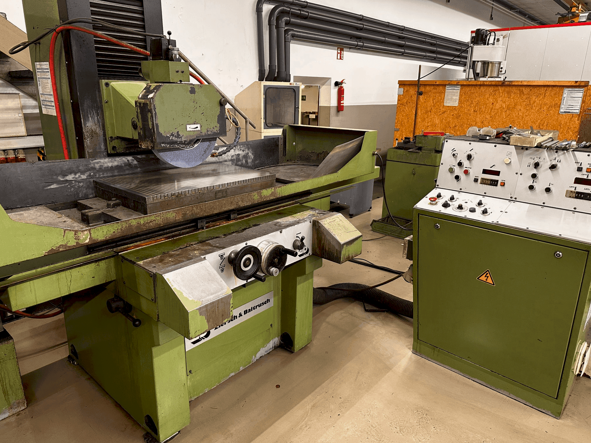 Vista frontale della macchina Zirsch & Baltrusch n/a