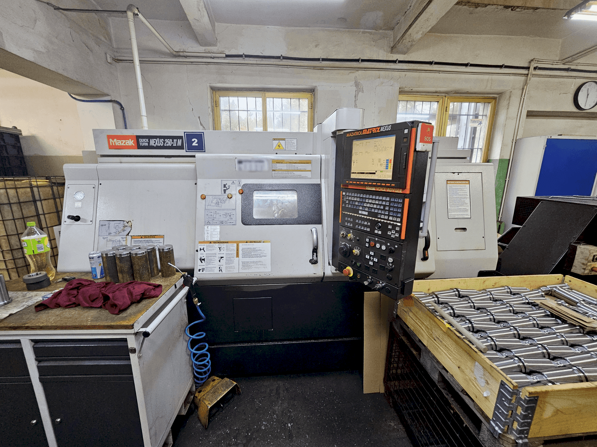 Vista frontale della macchina Mazak QUICKTURN NEXUS 250-II M