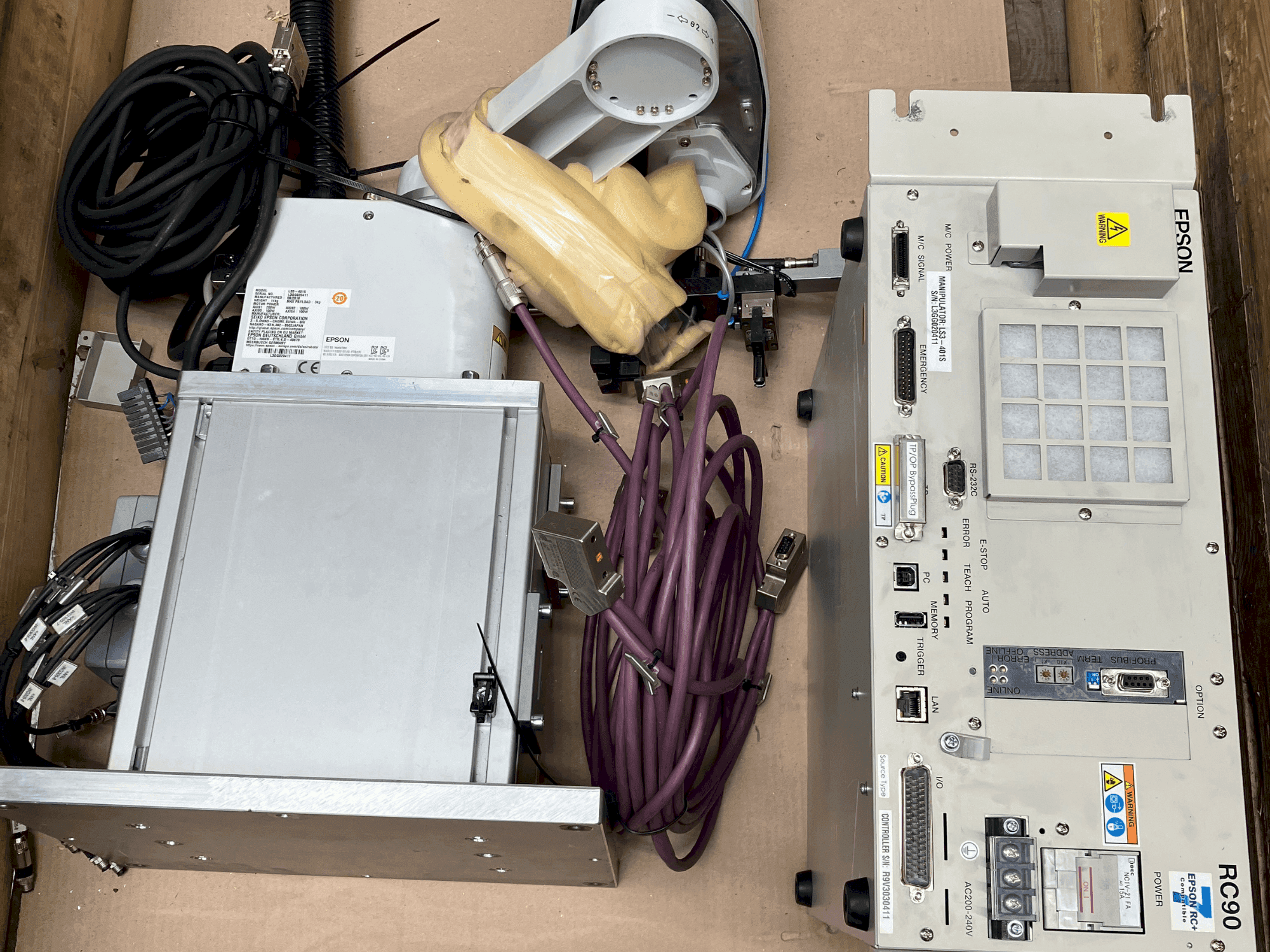 Vista frontale della macchina EPSON LS6-602S