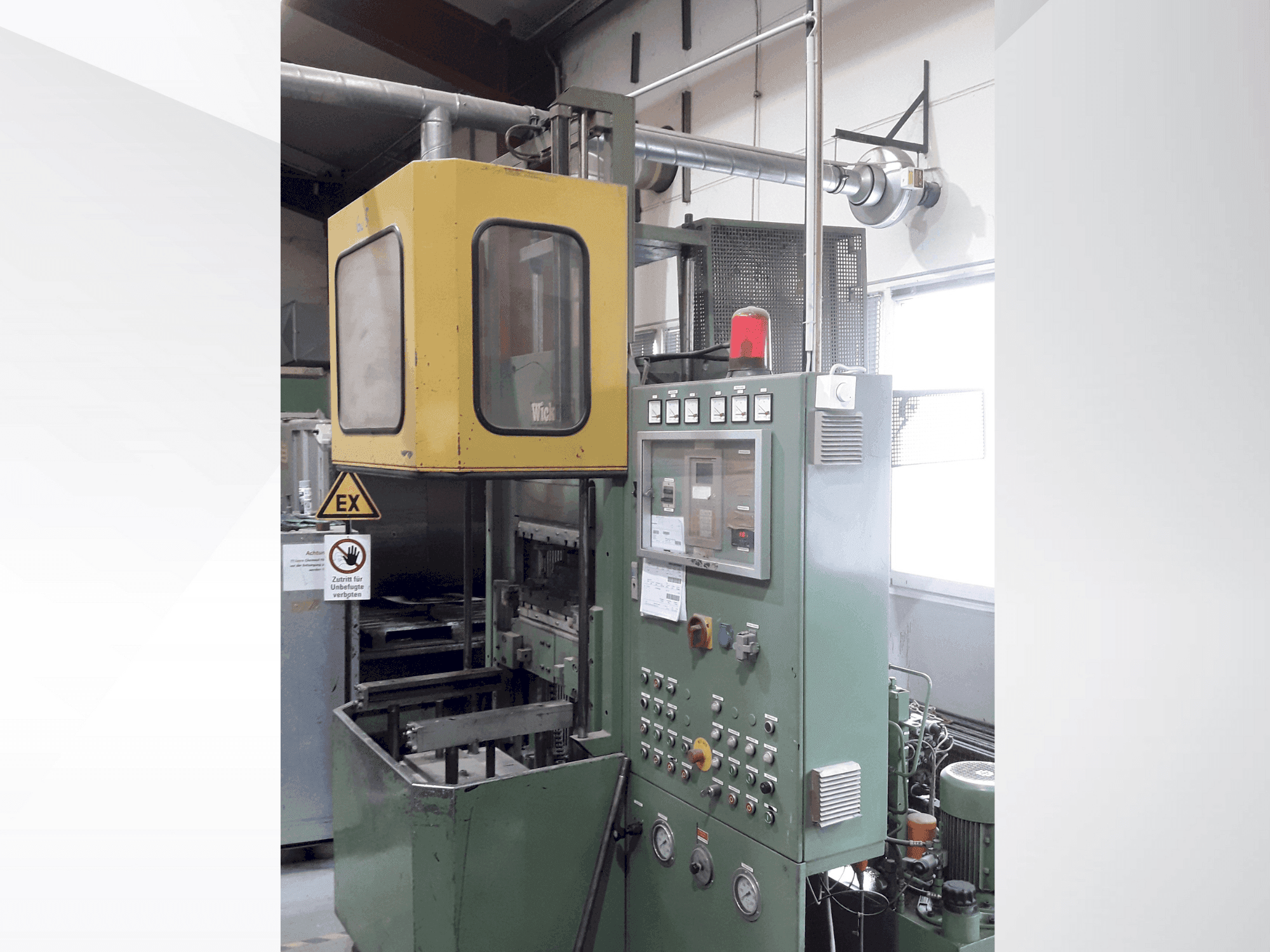 Vista frontale della macchina WICKERT WKP 2000/5/5