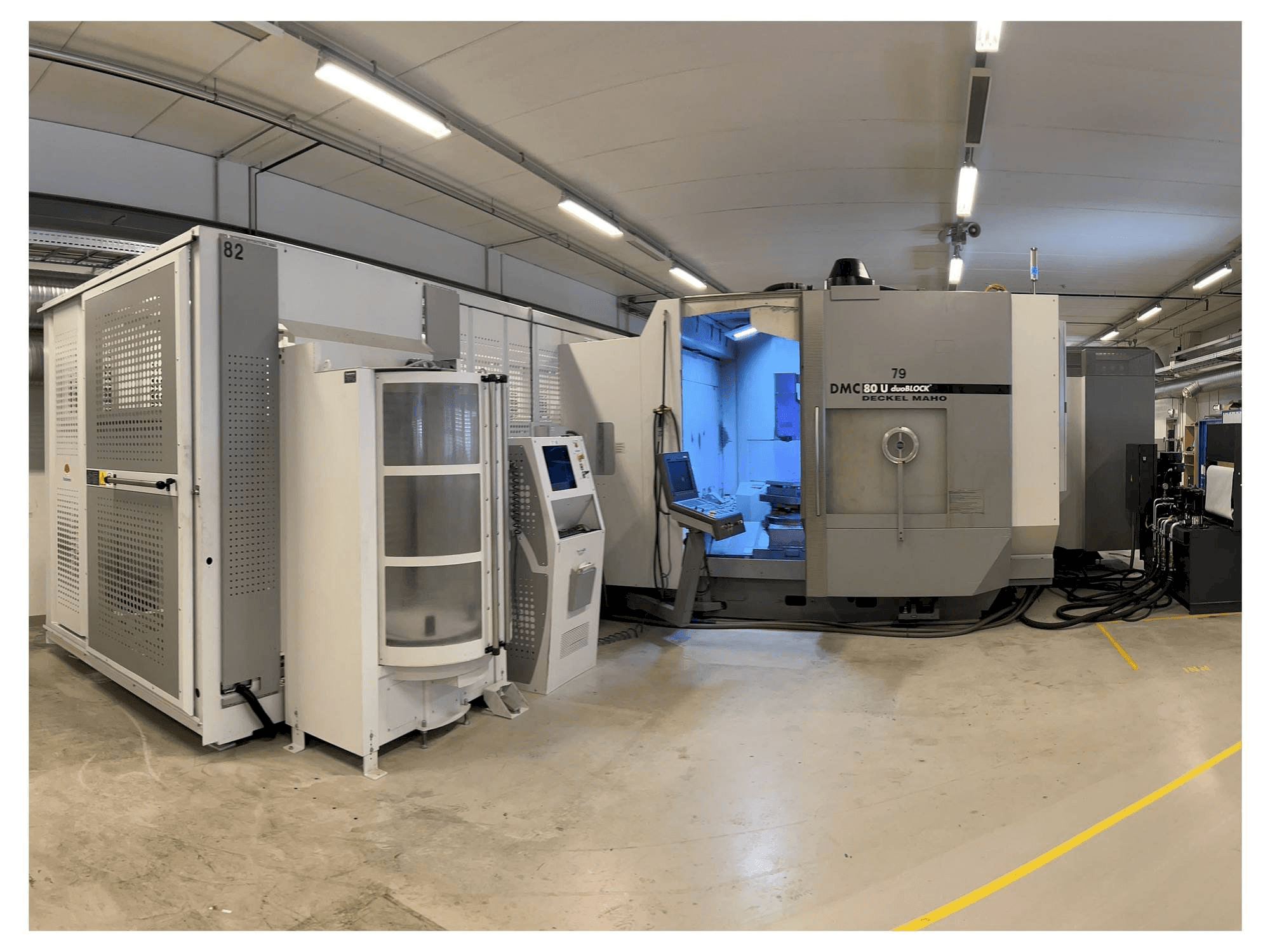 Vista frontale della macchina DMG DMC 80 U duoBLOCK