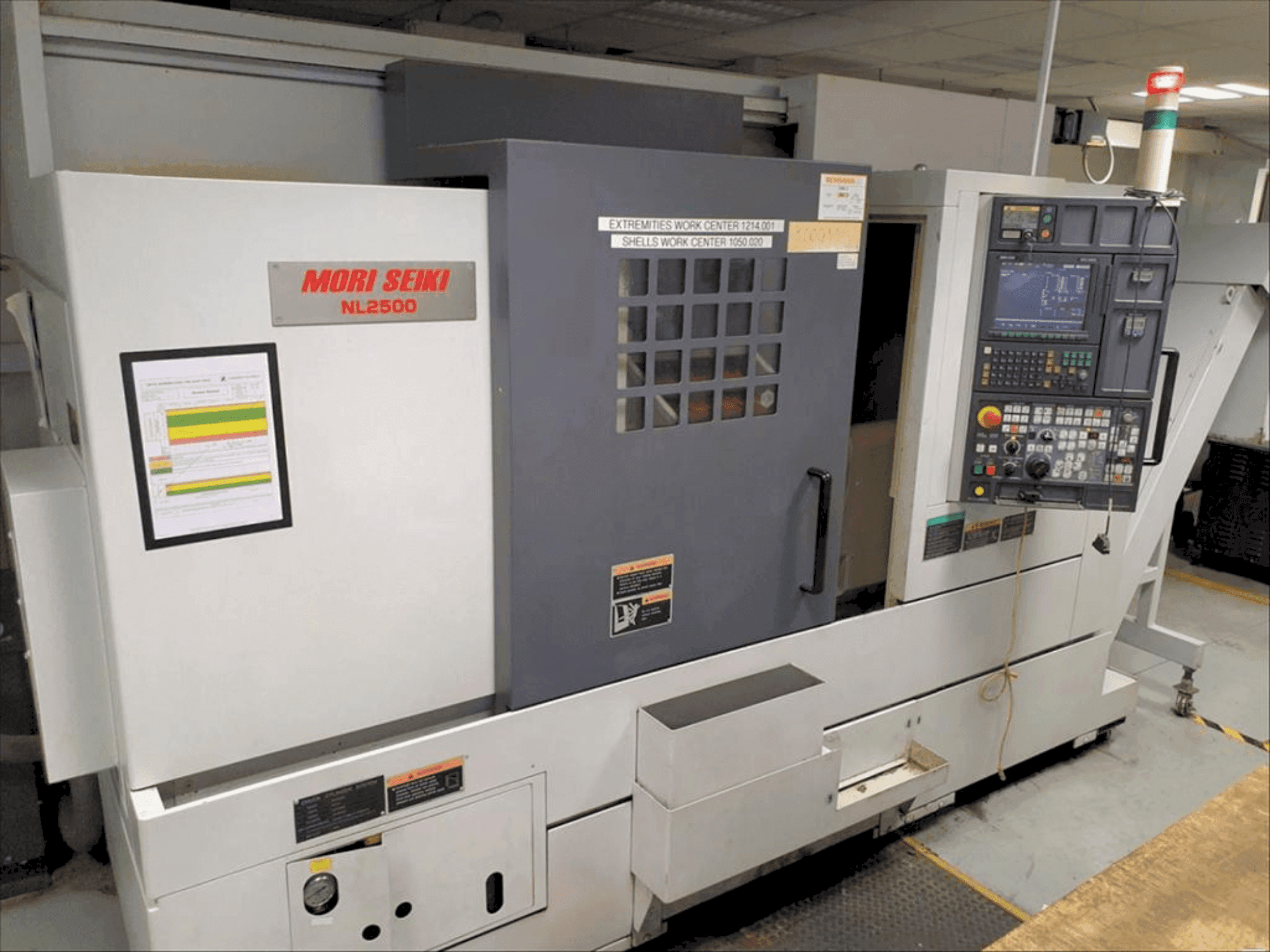 Vista frontale della macchina MORI SEIKI NL2500Y