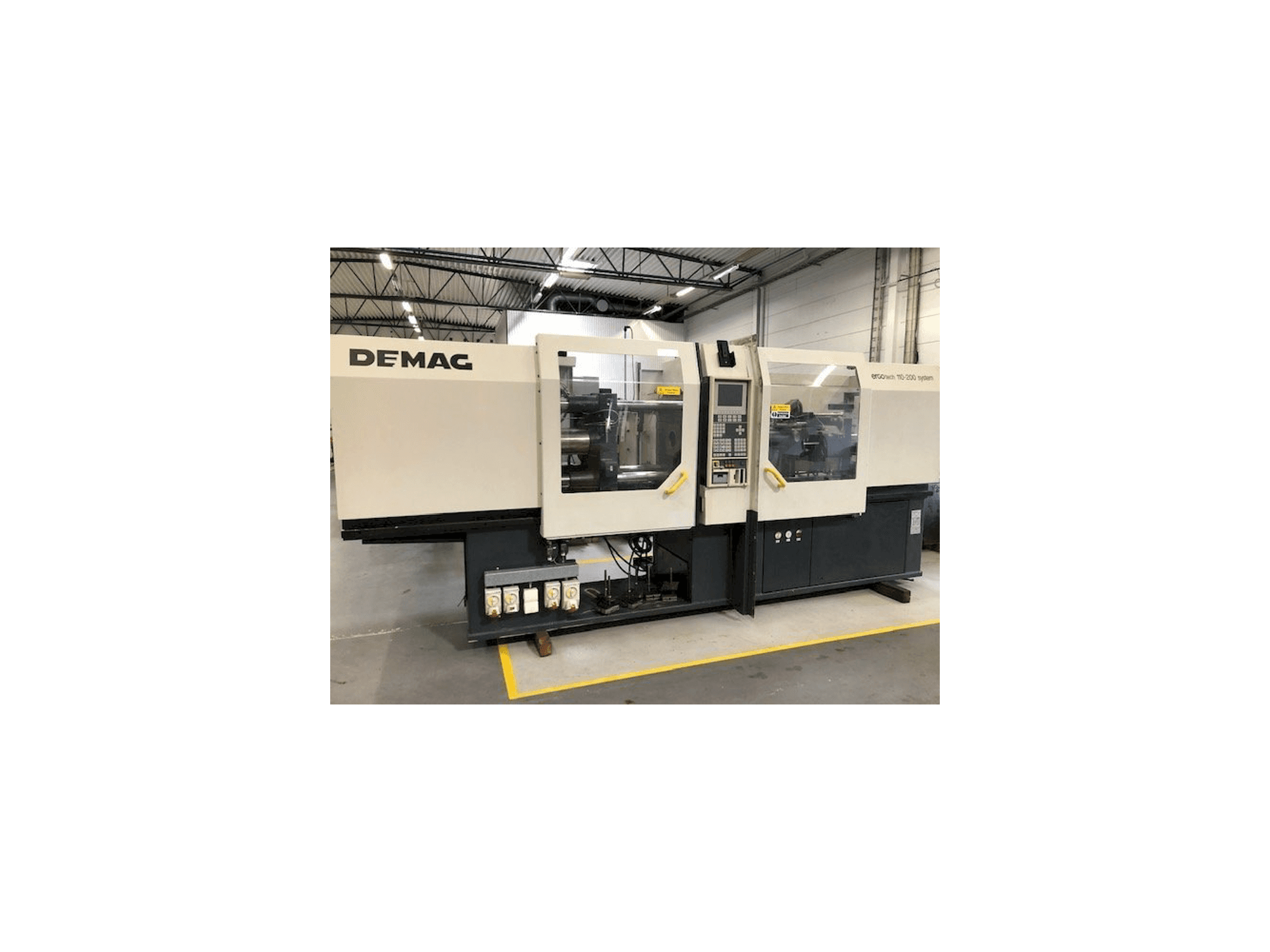 Vista frontale della macchina DEMAG Ergotech 110-200 System