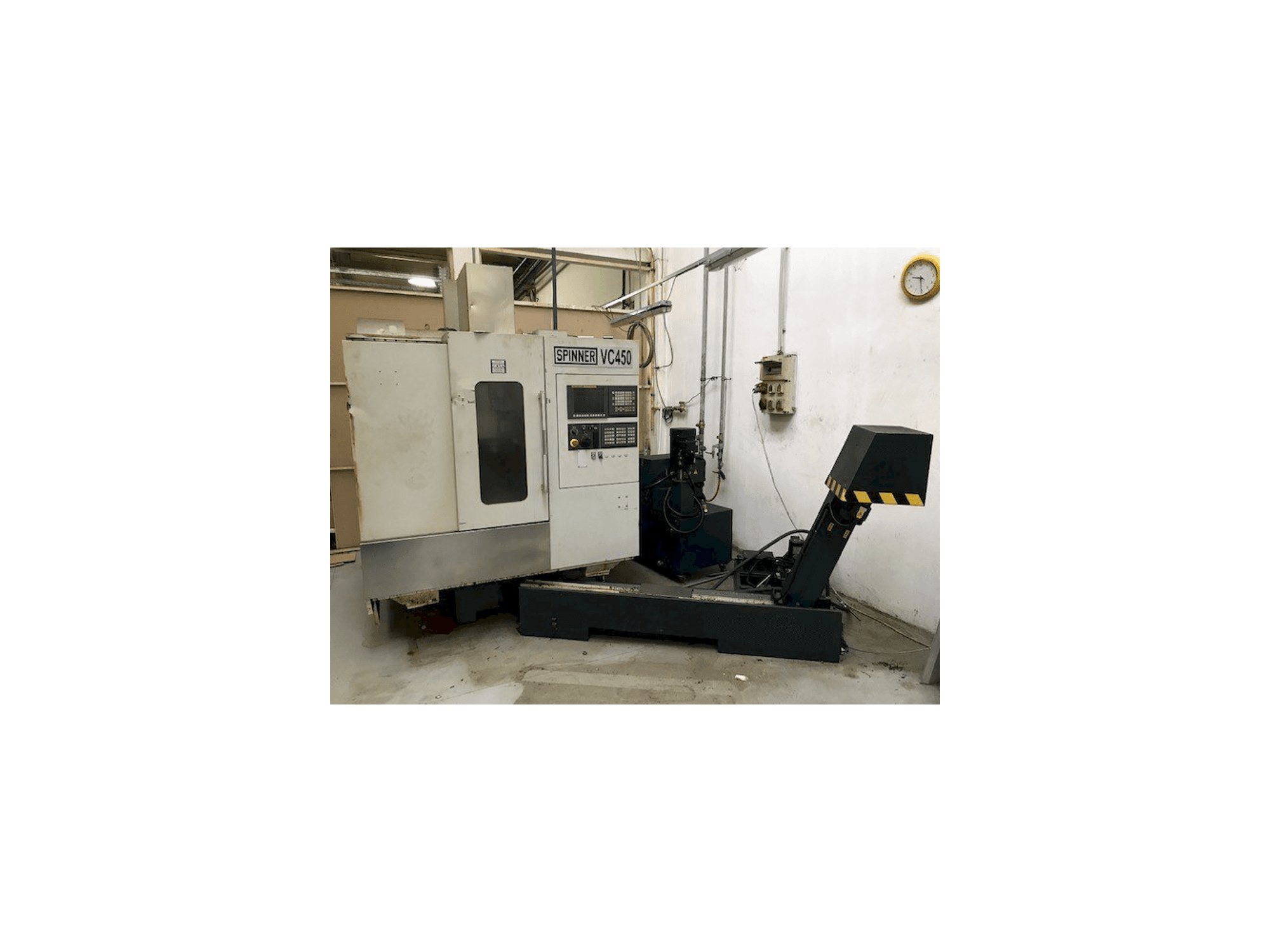 Vista frontale della macchina SPINNER VC 450