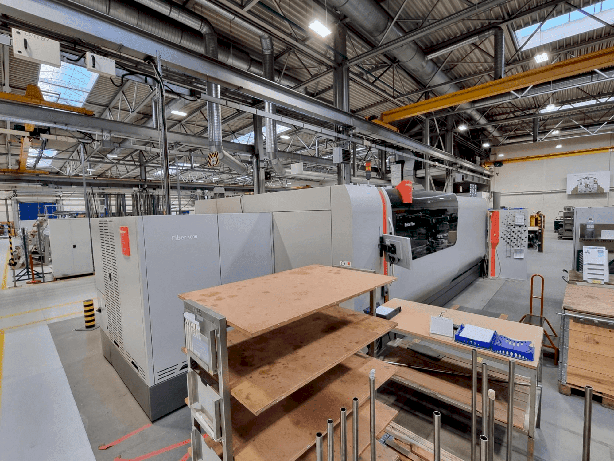 Vista frontale della macchina Bystronic ByStar Fiber 4020 (2017)