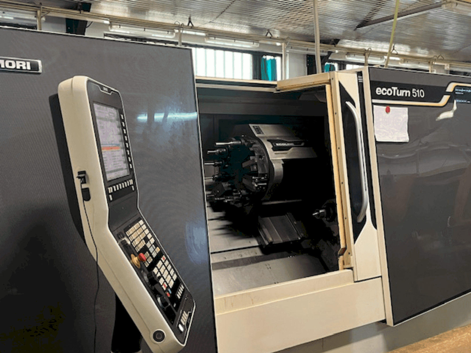 Vista frontale della macchina Gildemeister EcoTurn 510