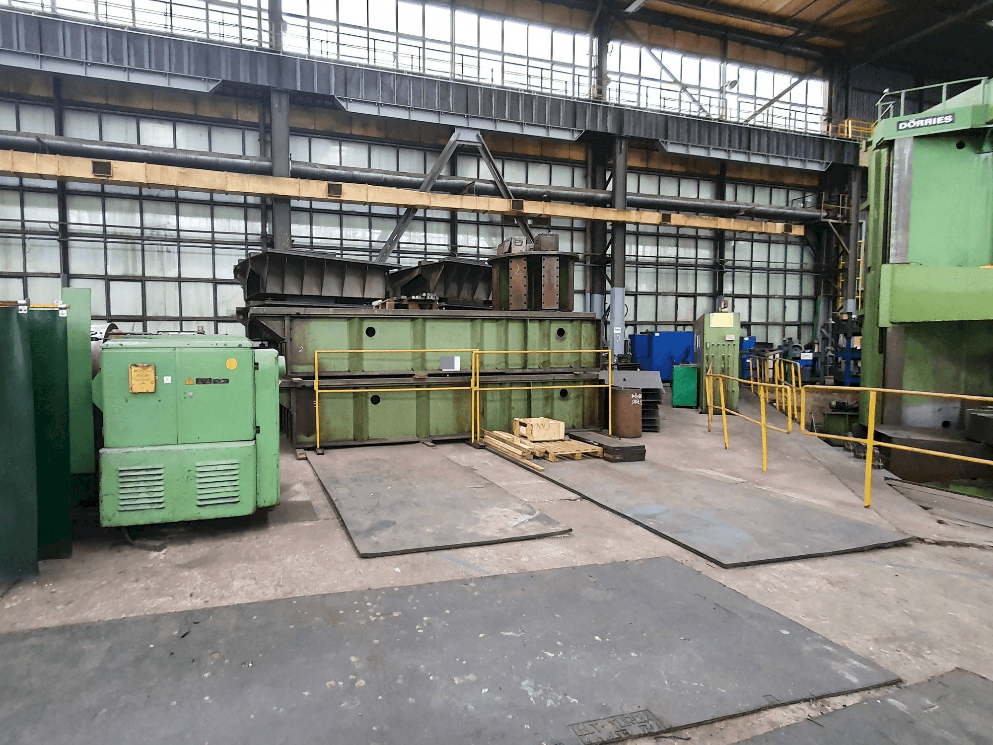 Vista frontale della macchina DOERRIES CTE 500-V13