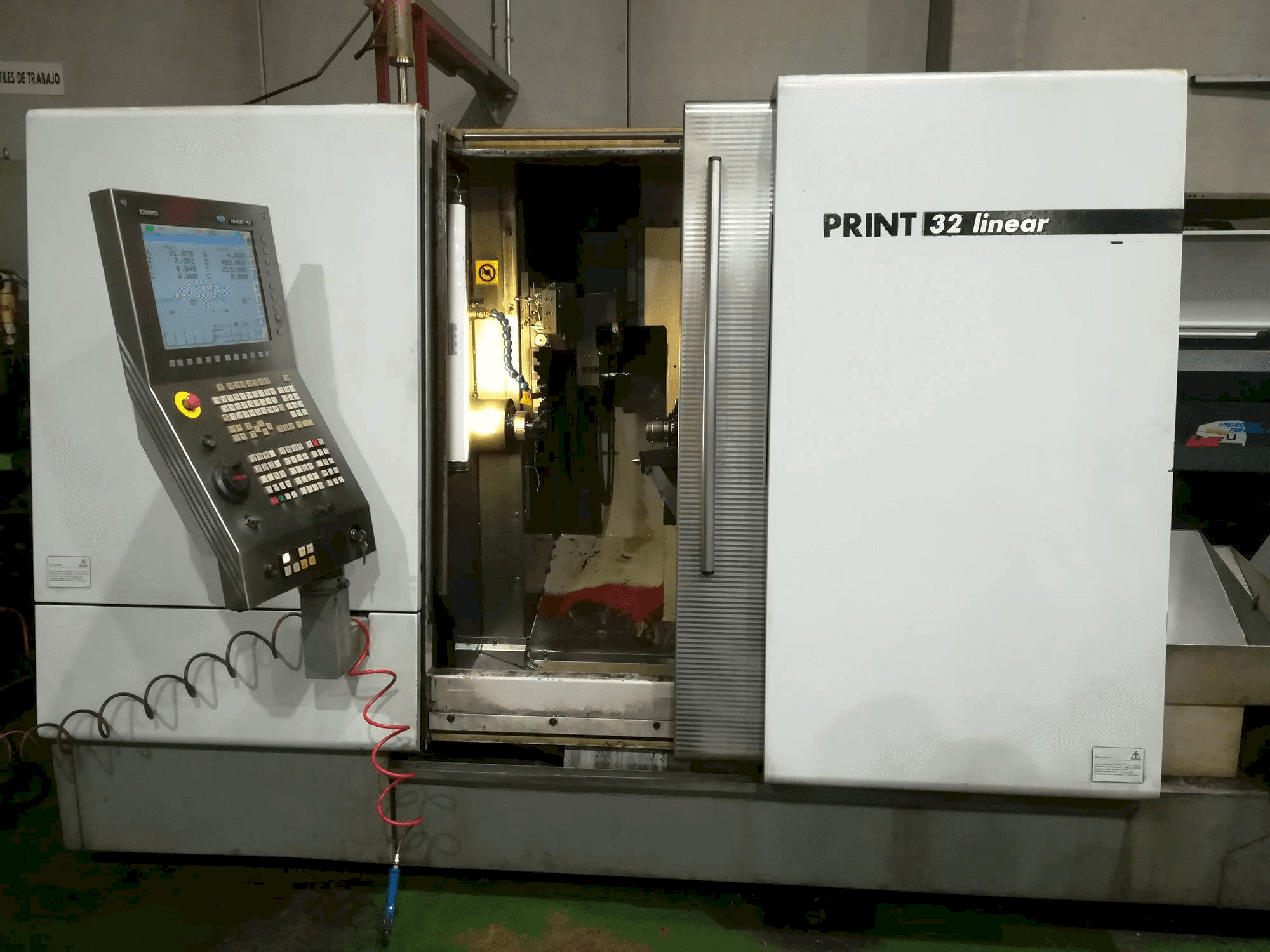 Vista frontale della macchina Gildemeister Sprint 32 linear