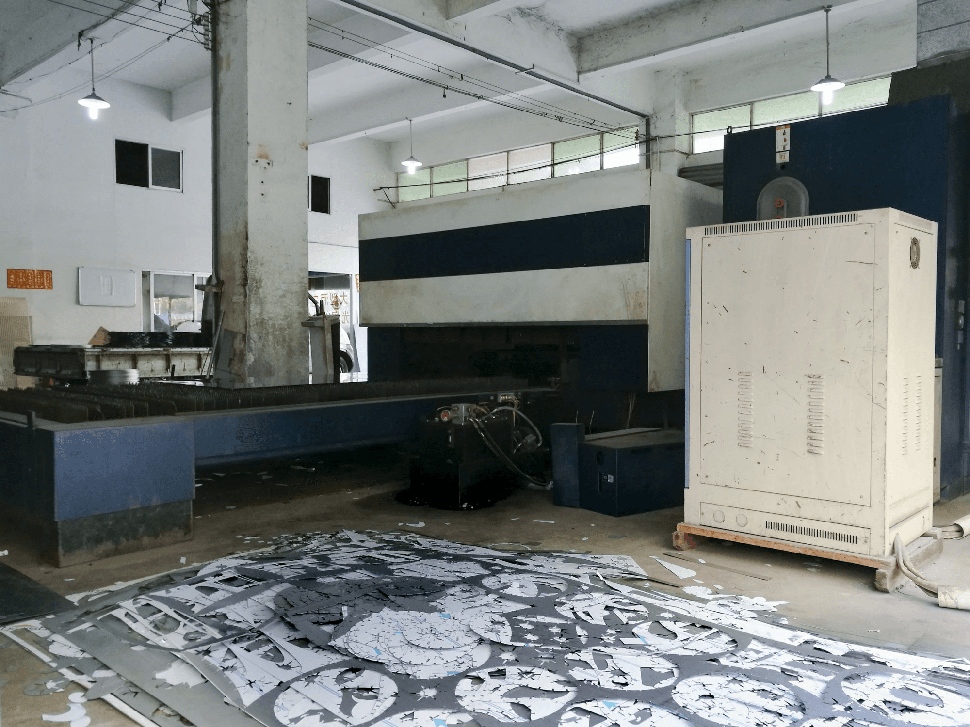 Vista lato destro 1 della macchina Trumpf TruLaser 3030