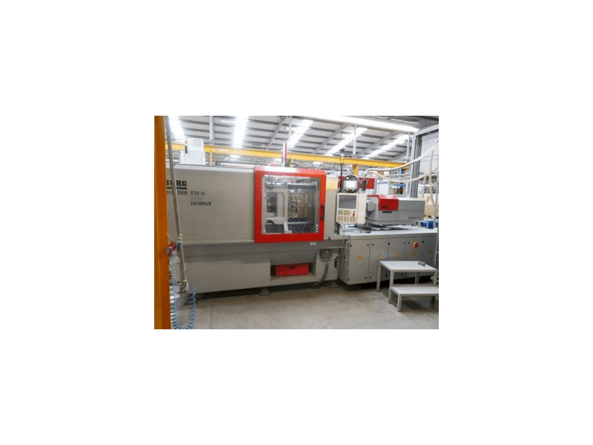 Vista frontale della macchina Arburg Allrounder 570H 2000-800