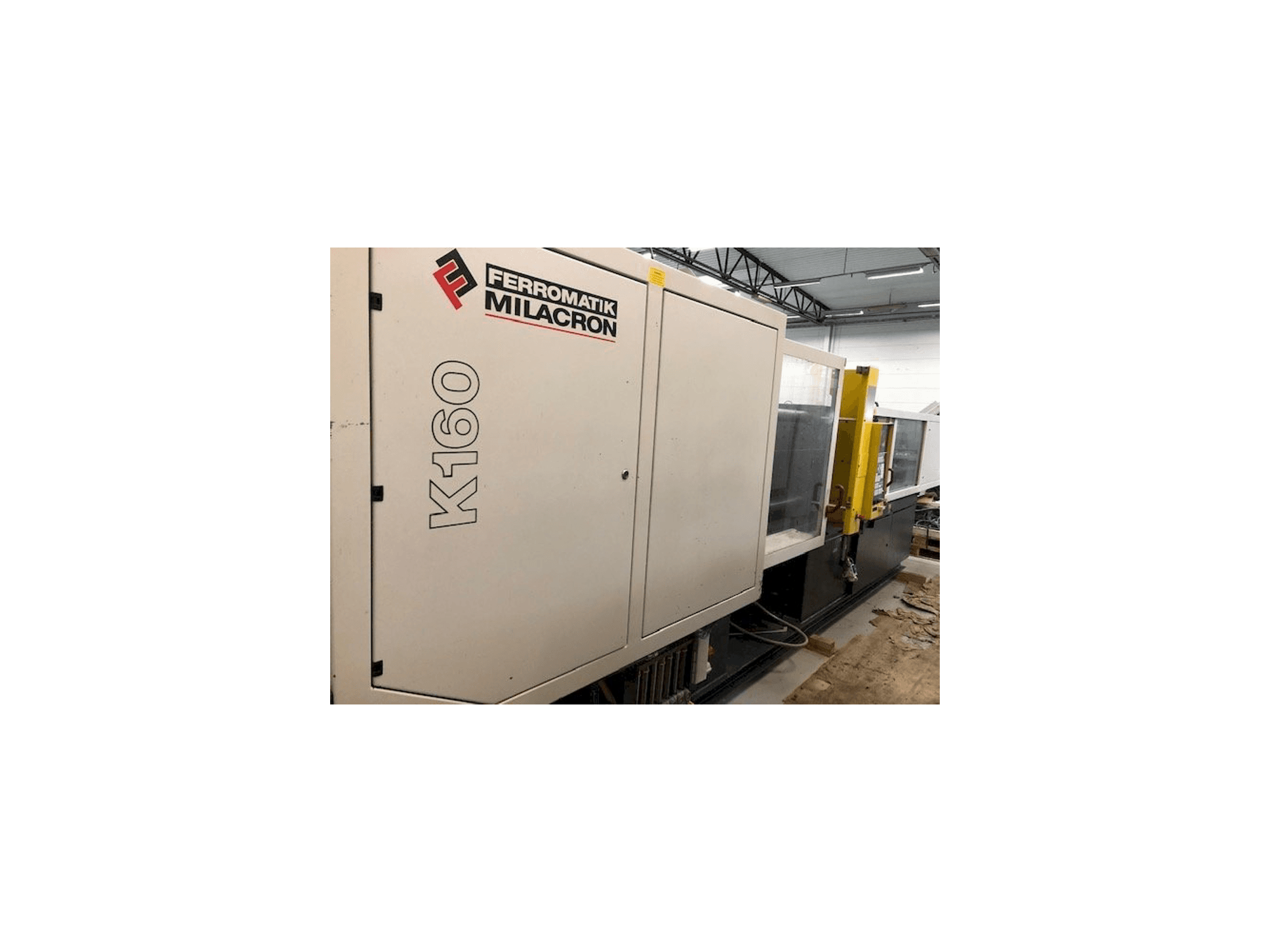 Vista frontale della macchina Ferromatik MILACRON K160