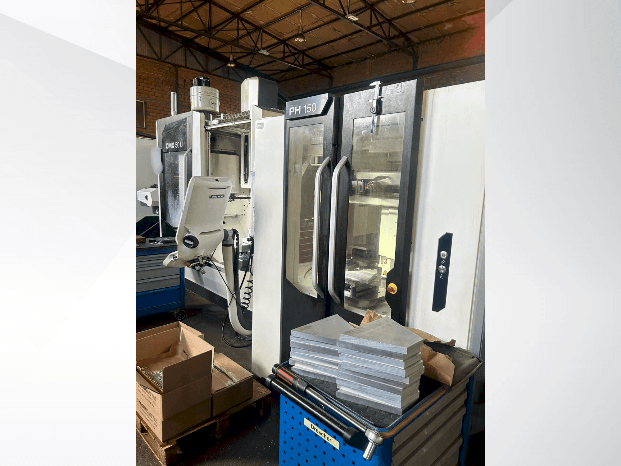 Vista frontale della macchina DMG MORI CMX50U