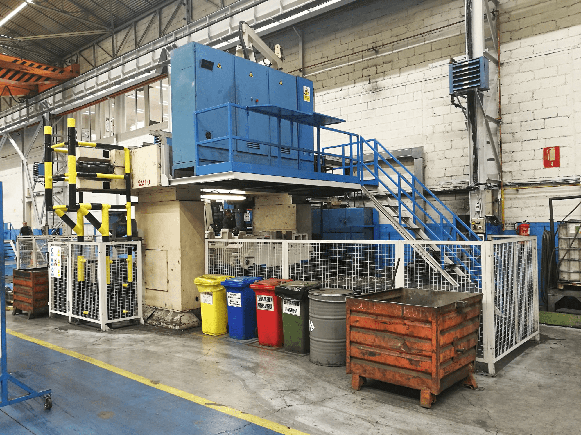 Vista lato sinistro della macchina DYE FPF-2-C-N/C