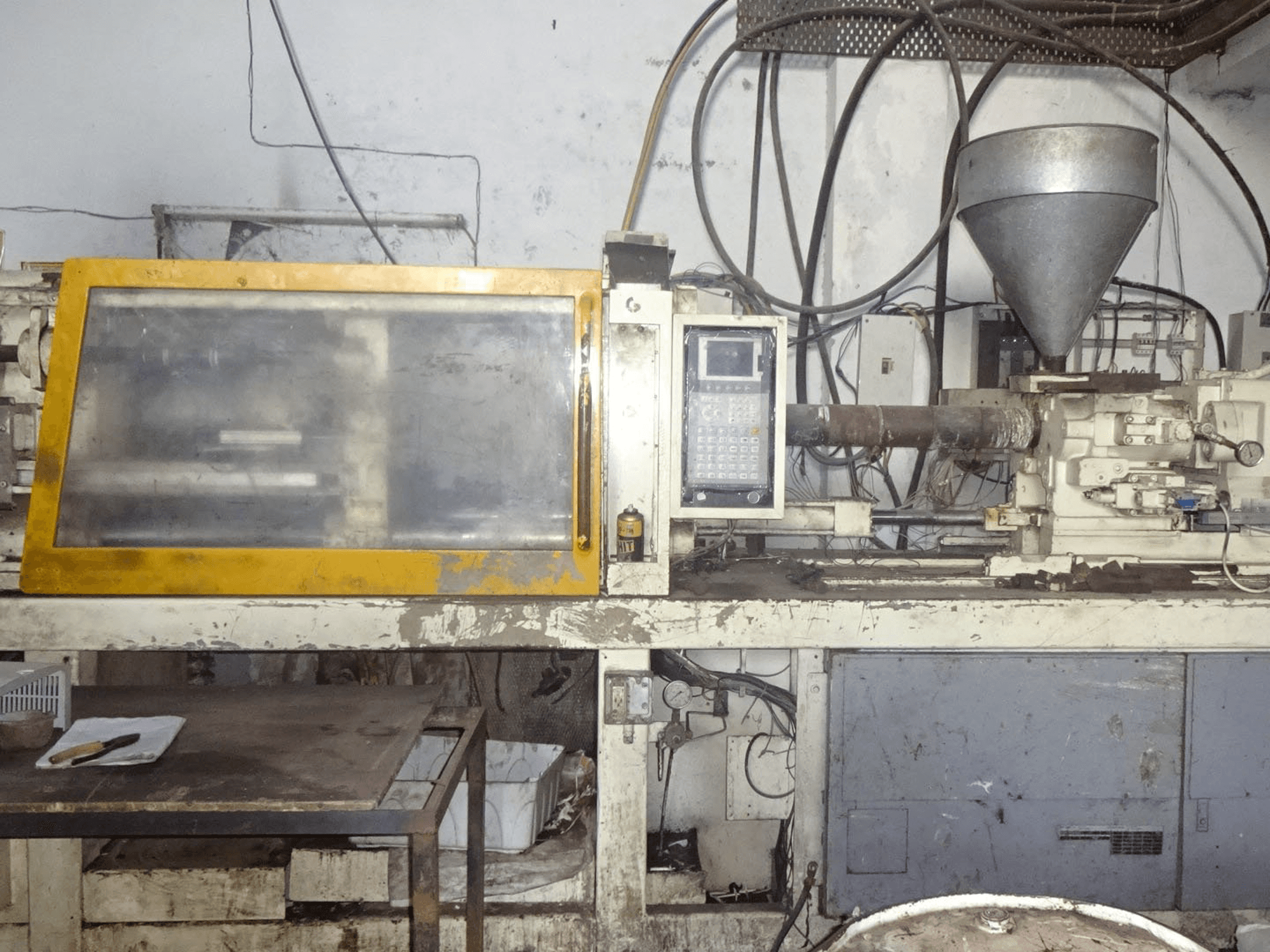 Vista frontale della macchina Toshiba IS170FA-5B