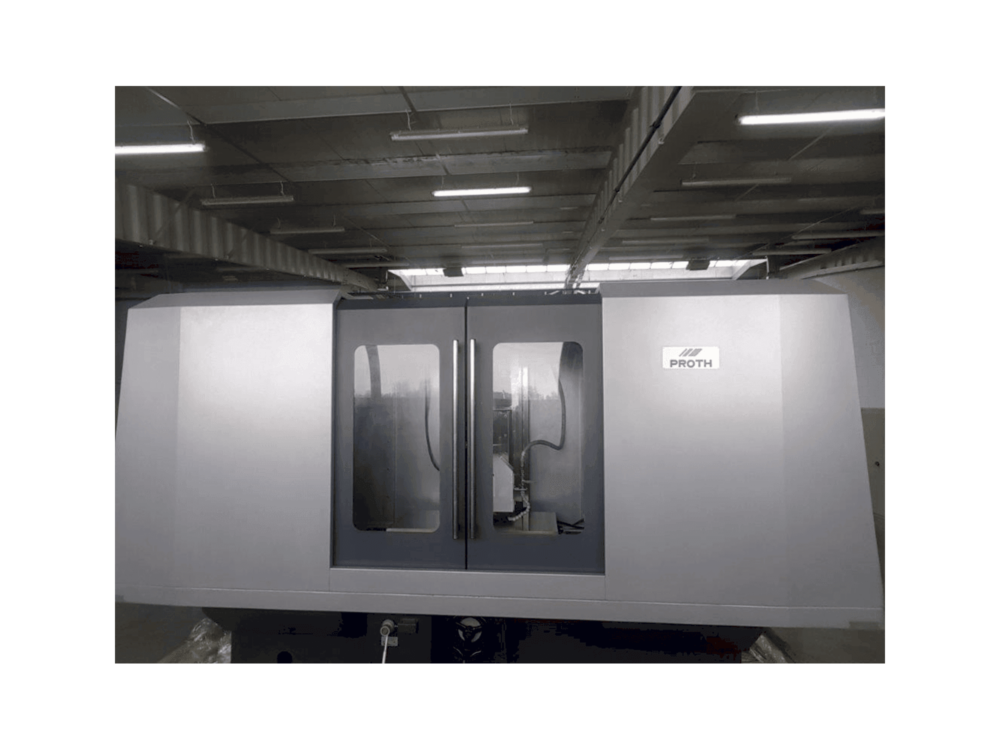 Vista frontale della macchina Proth PSGC-50100AHR