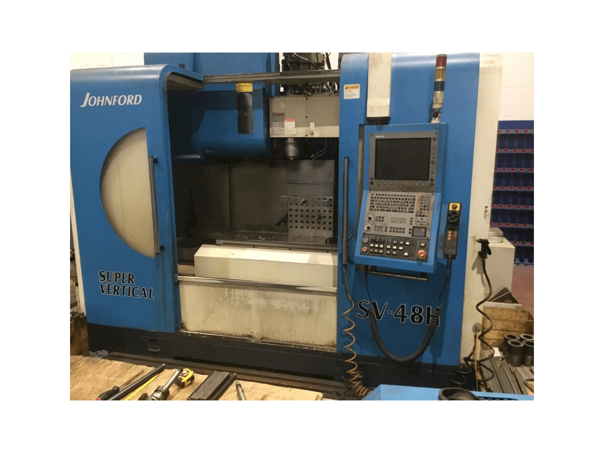 Vista frontale della macchina Johnford SV-48H