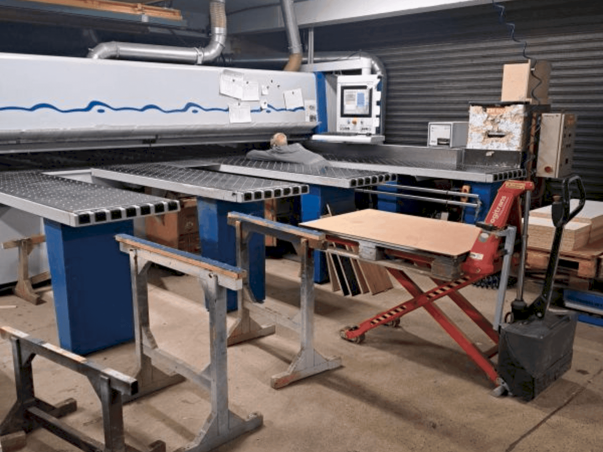 Vista frontale della macchina HOLZMA HPL/42/22