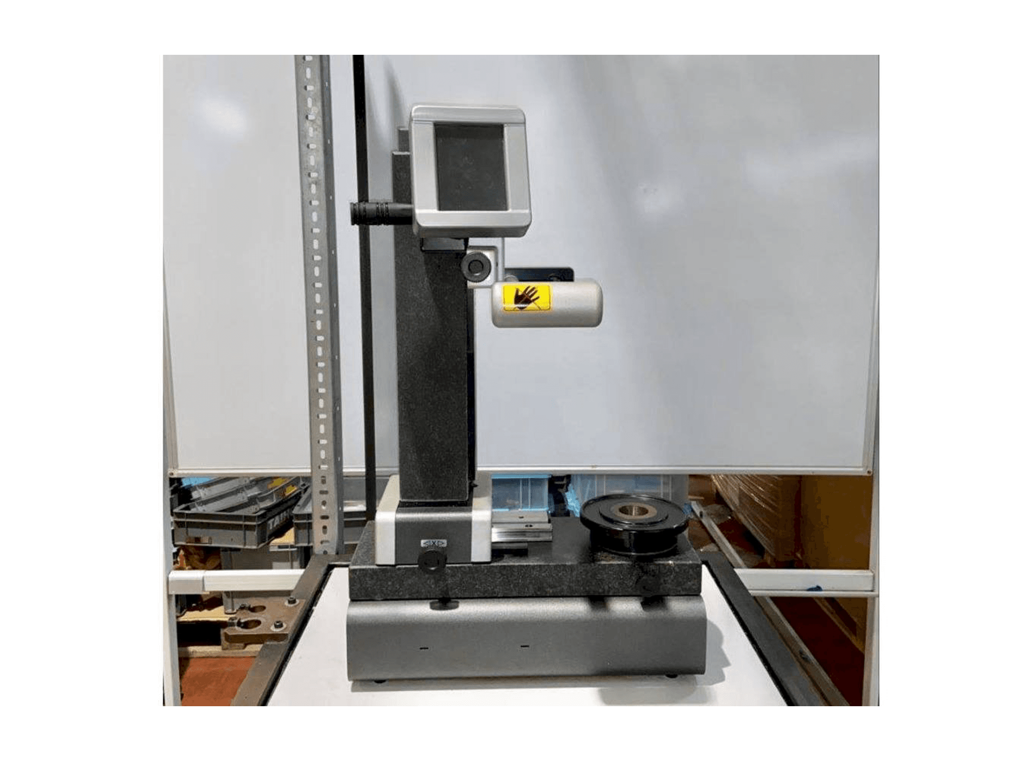 Vista frontale della macchina ELB CONTROLLI LARTH