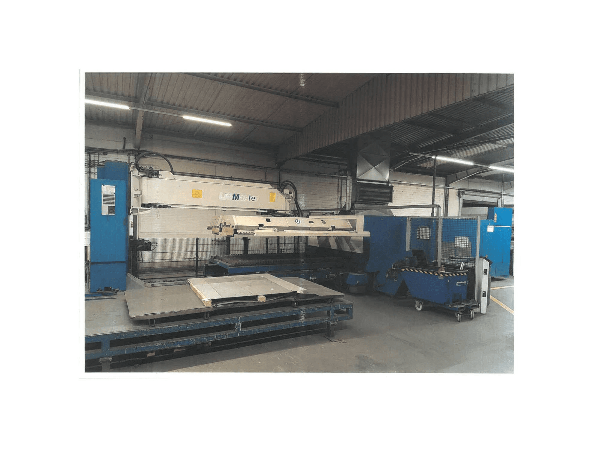 Vista frontale della macchina TRUMPF Laser 50/30