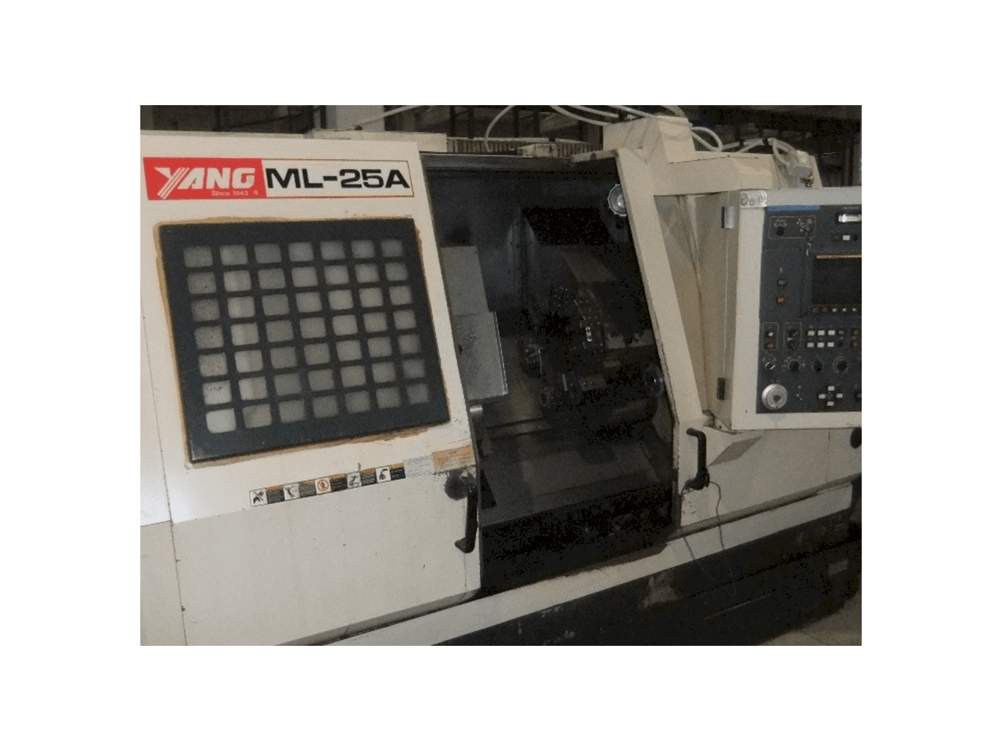 Vista frontale della macchina Yang ML 25A