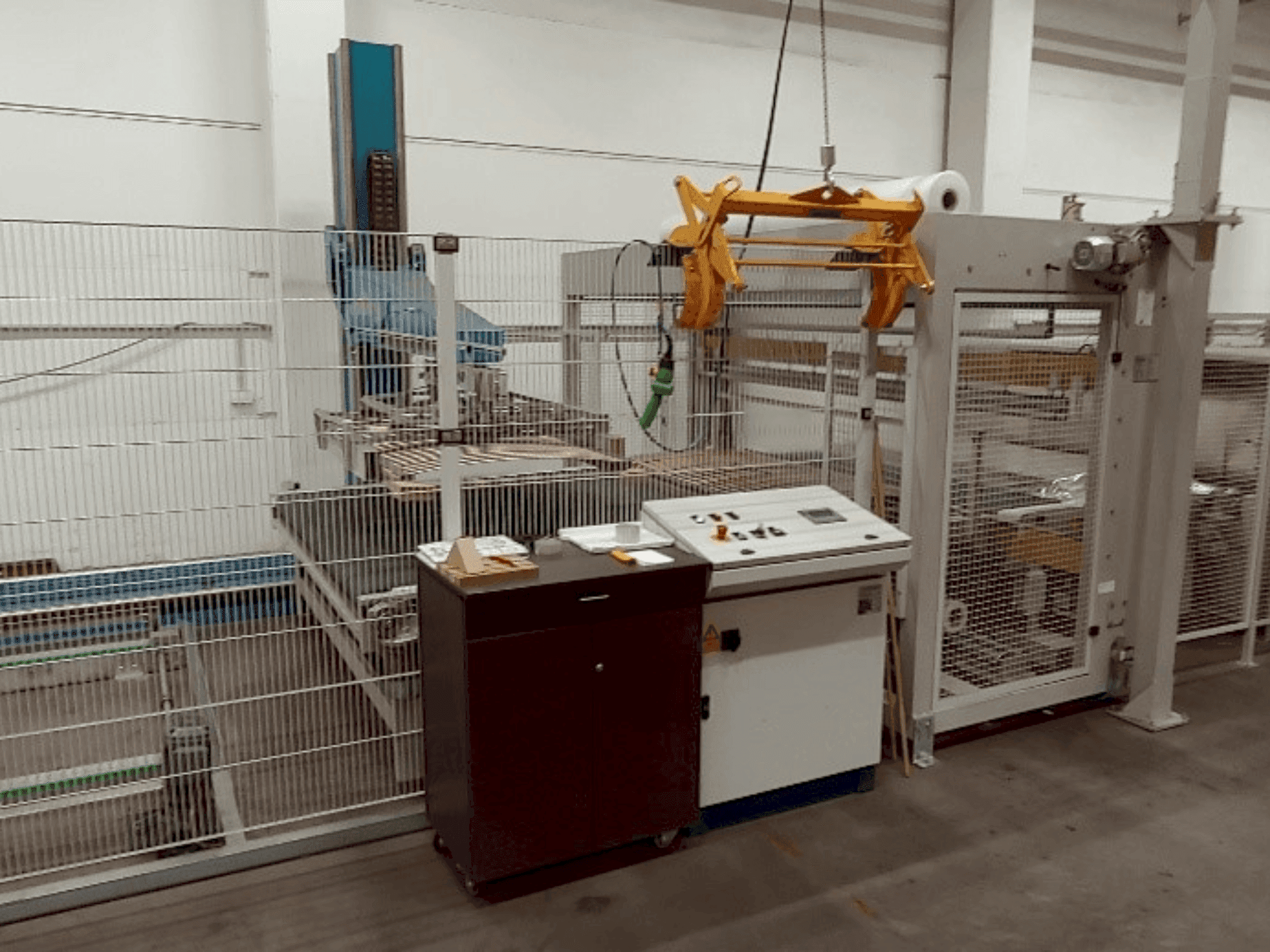 Vista frontale della macchina ERREGI 300 LP