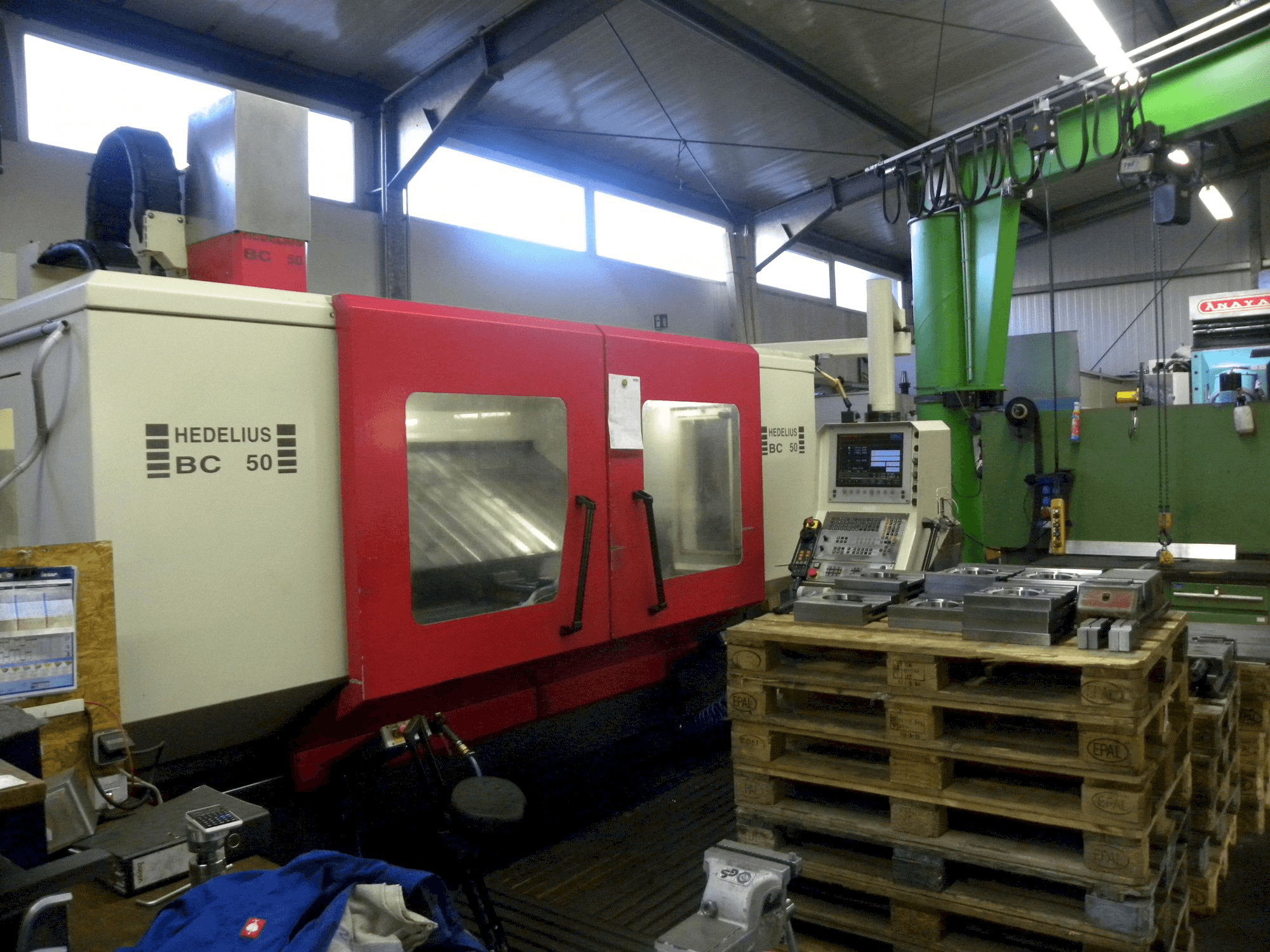 Vista frontale della macchina HEDELIUS BC-50