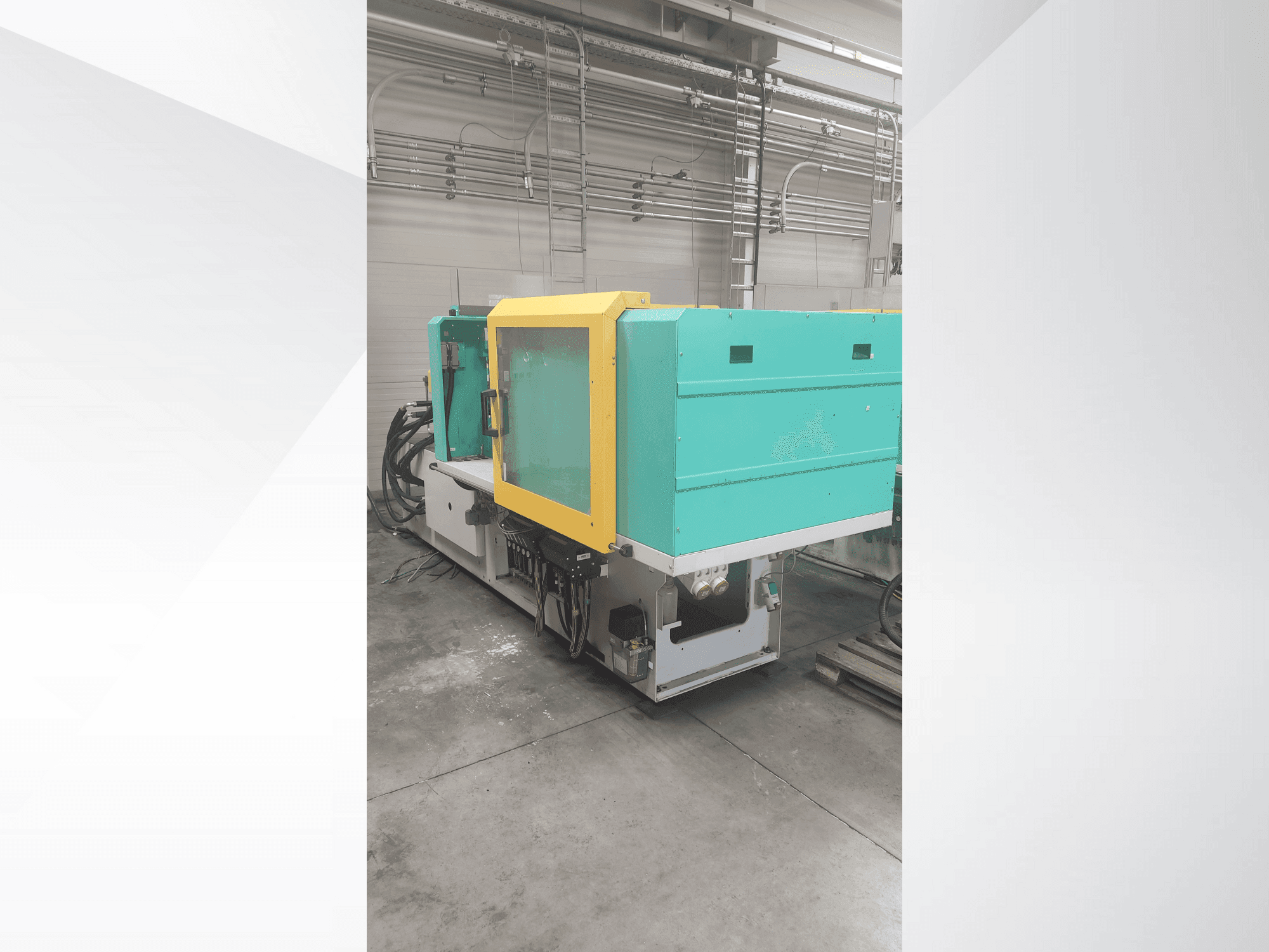 Vista frontale della macchina Arburg 470 H 1000-290