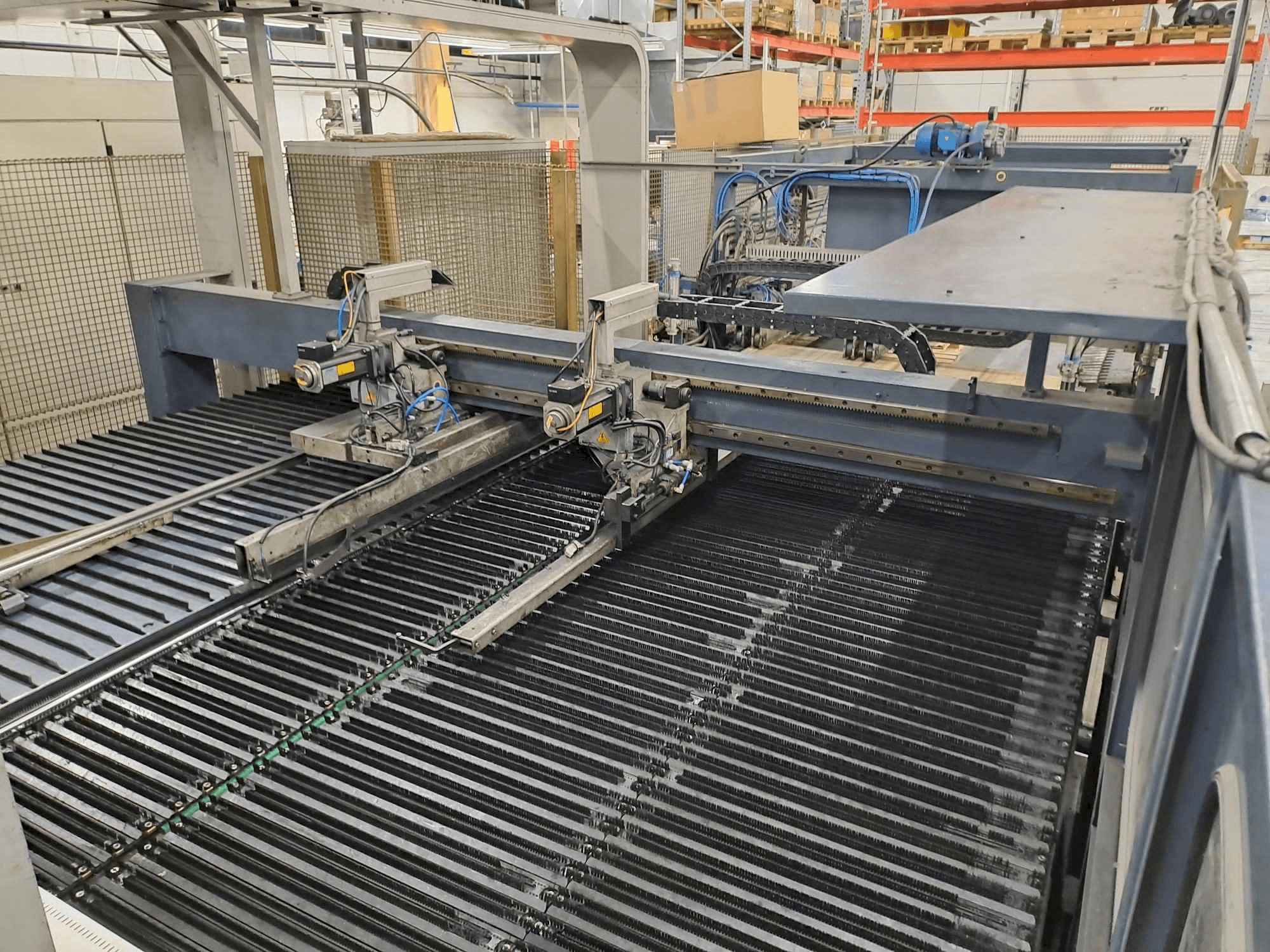 Vista frontale della macchina Salvagnini S4