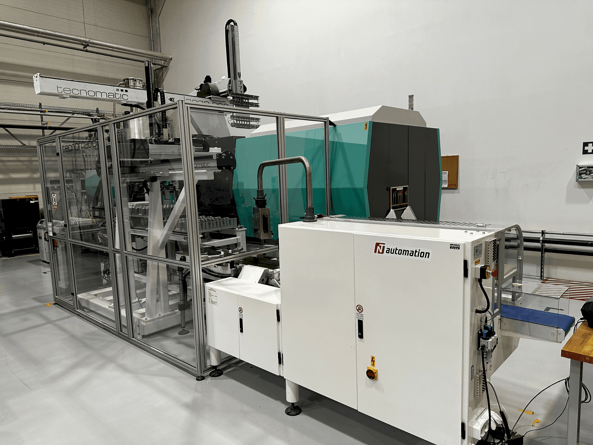 Vista frontale della macchina Arburg Allrounder 920H 5000-4600