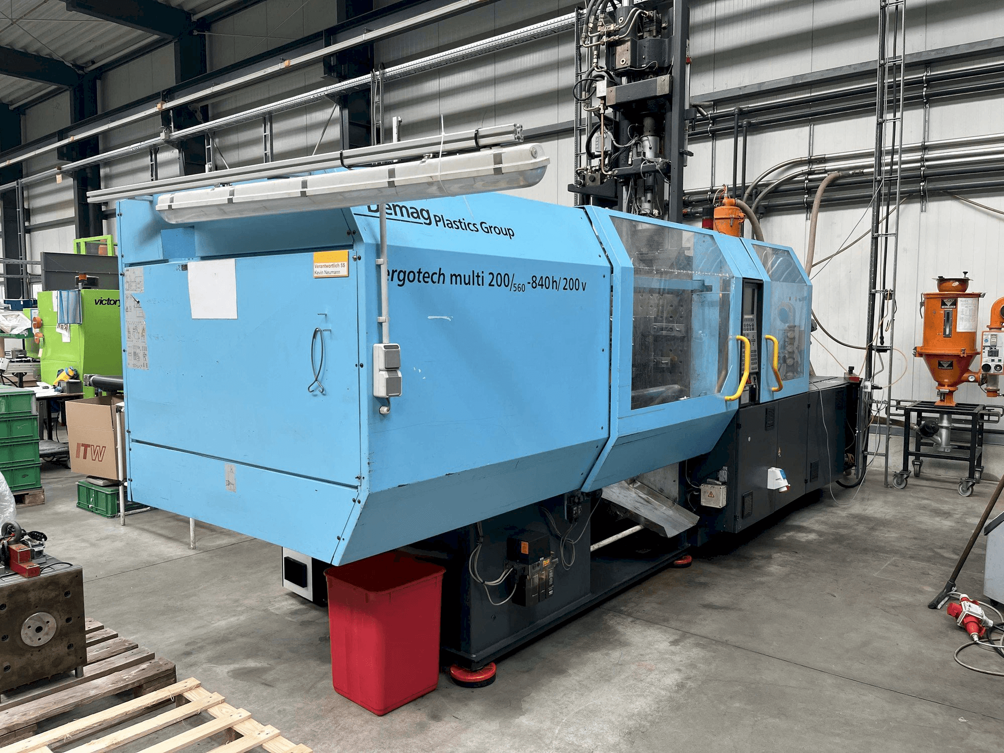 Vista frontale della macchina DEMAG Ergotech multi 200/560 - 840h/200V