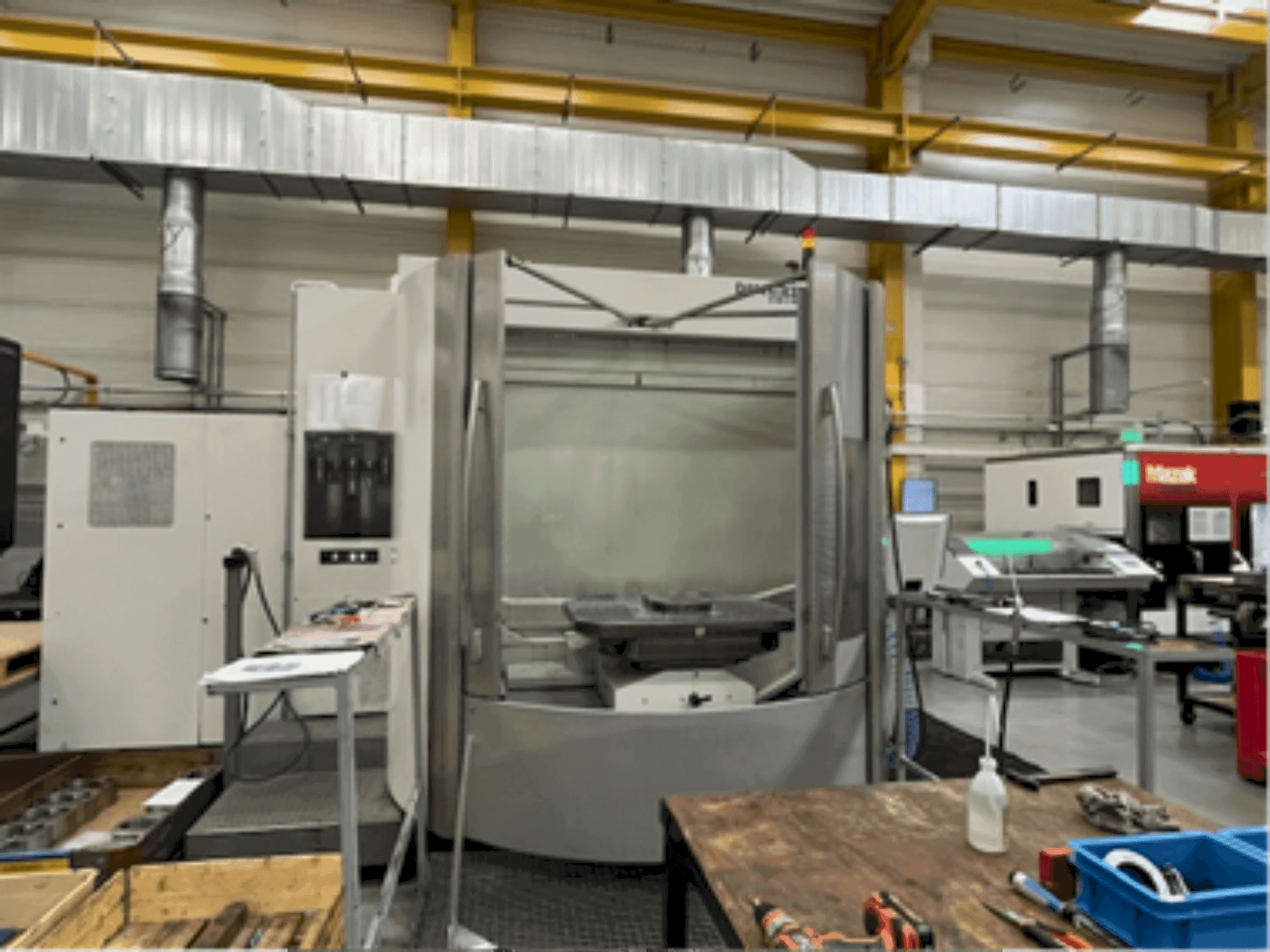 Vista frontale della macchina DMG GILDEMEISTER DMC 125U