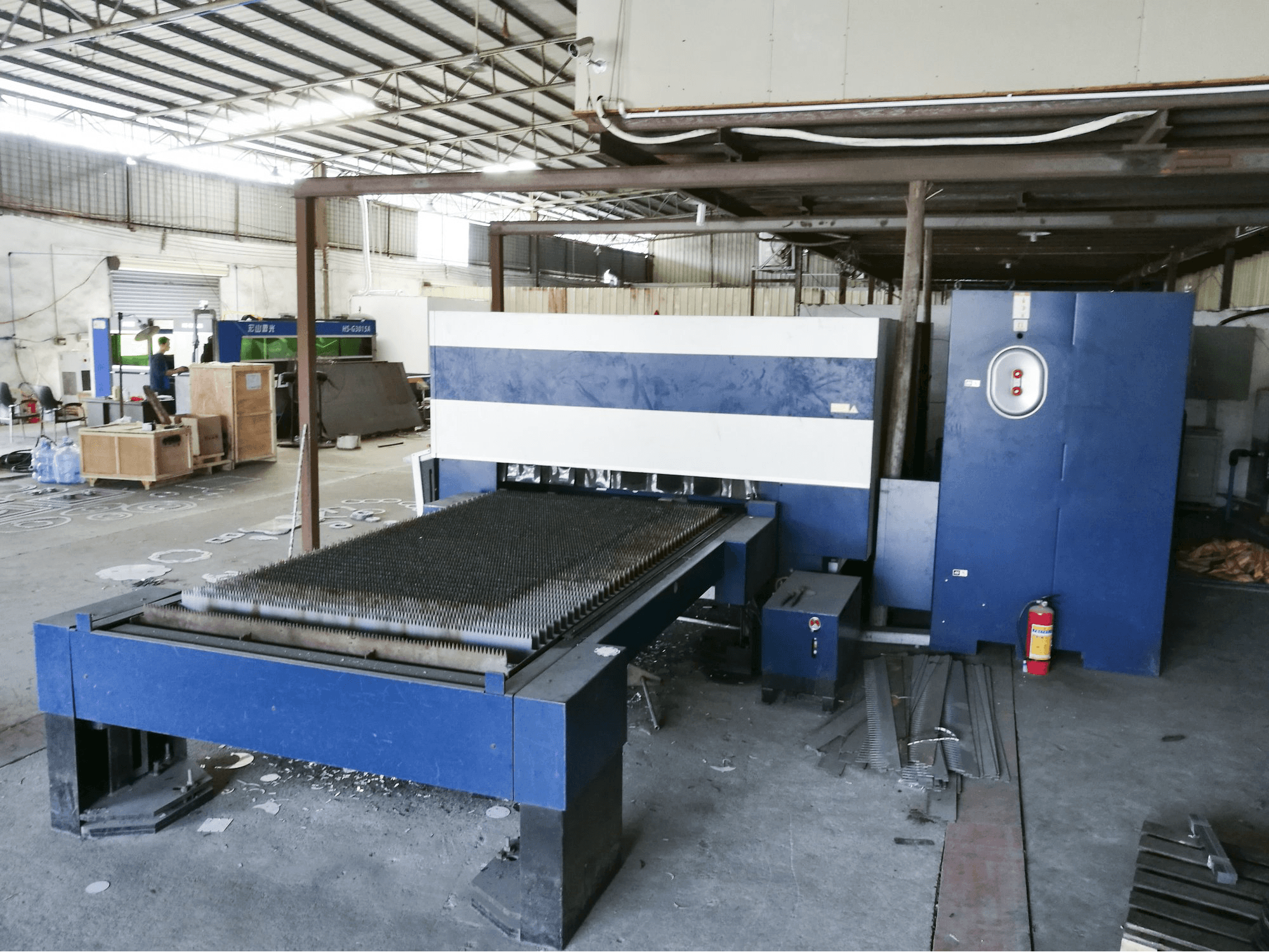 Vista lato destro 1 della macchina Trumpf TruLaser 3030