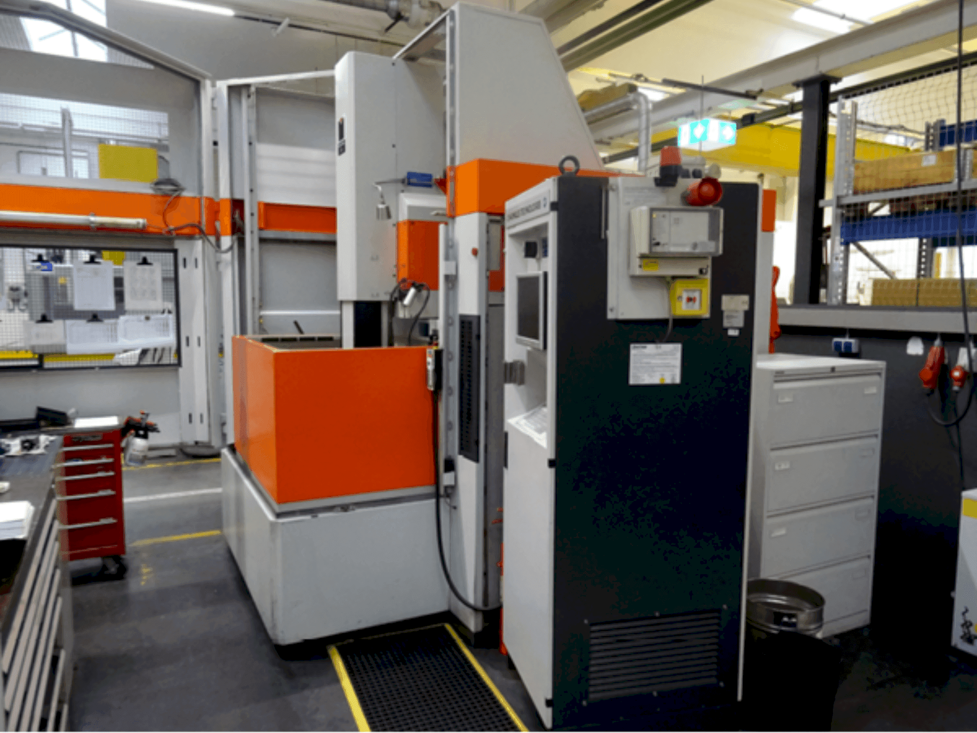 Vista frontale della macchina CHARMILLES Roboform 41