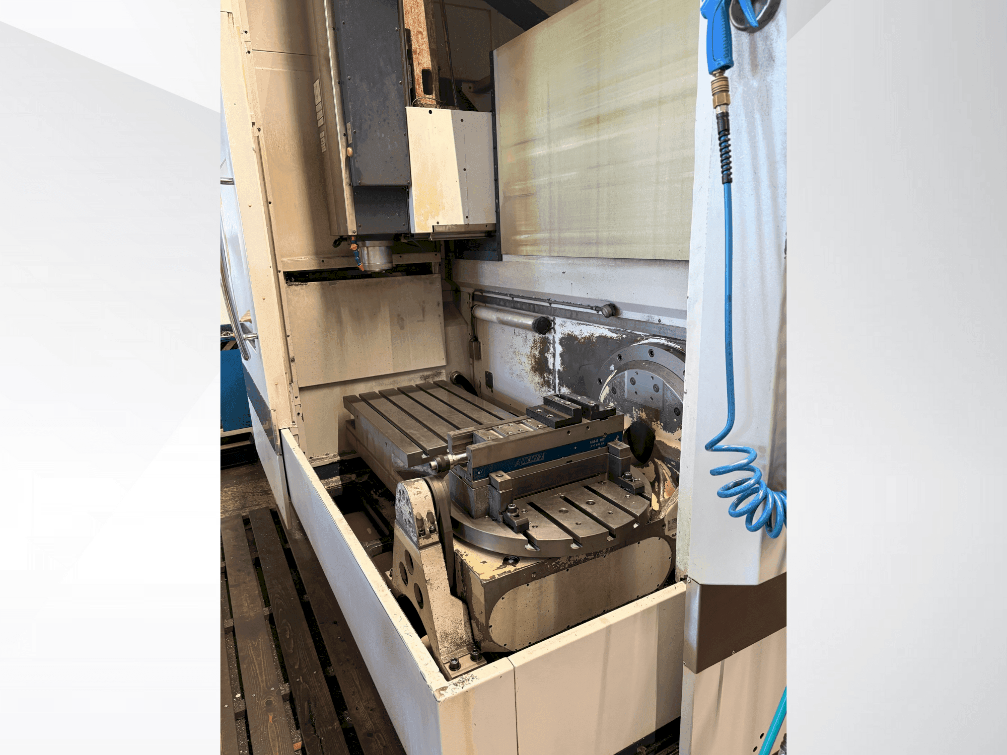 Vista frontale della macchina SPINNER U-1520