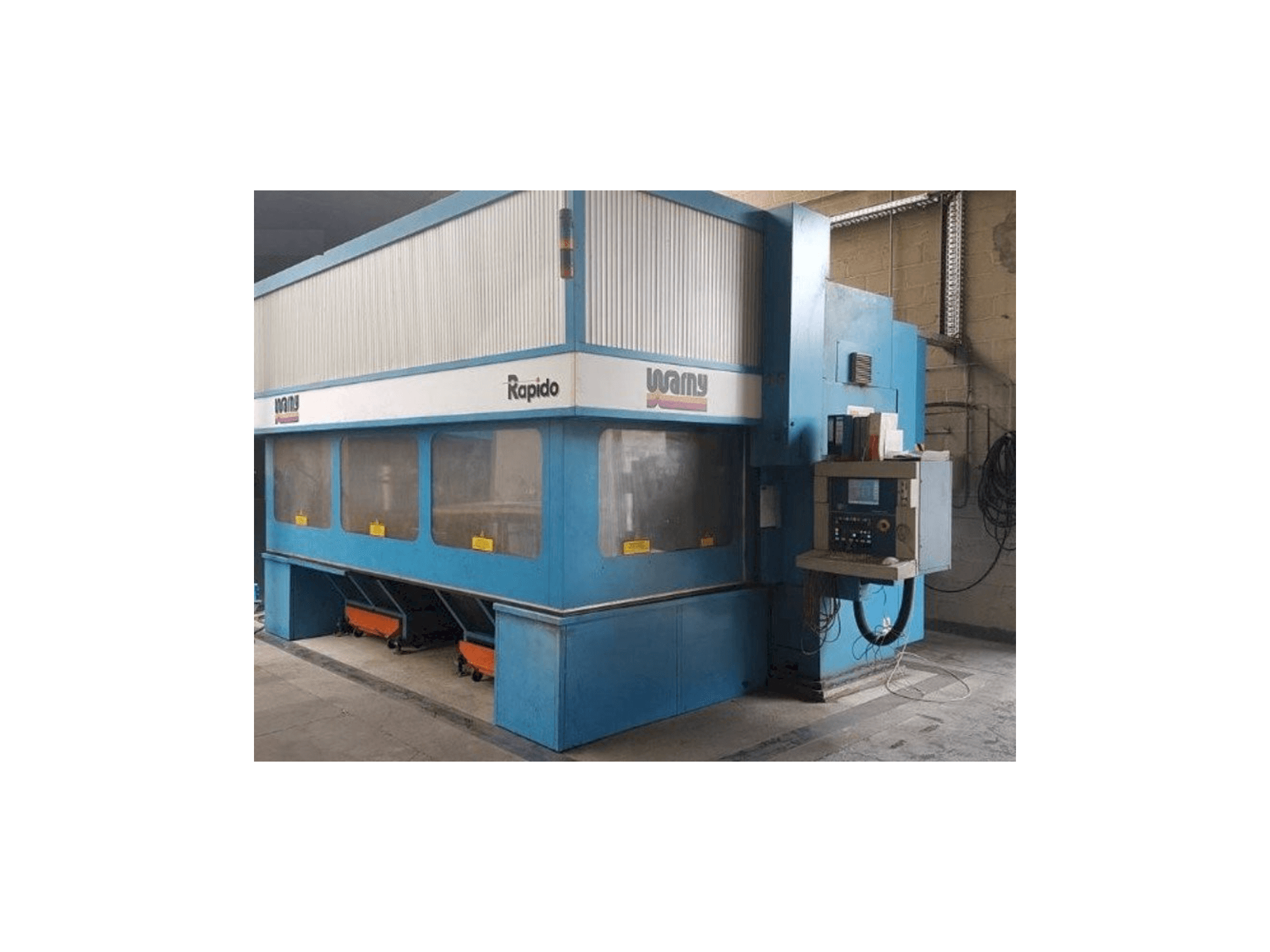 Vista frontale della macchina Prima Power Rapido 5