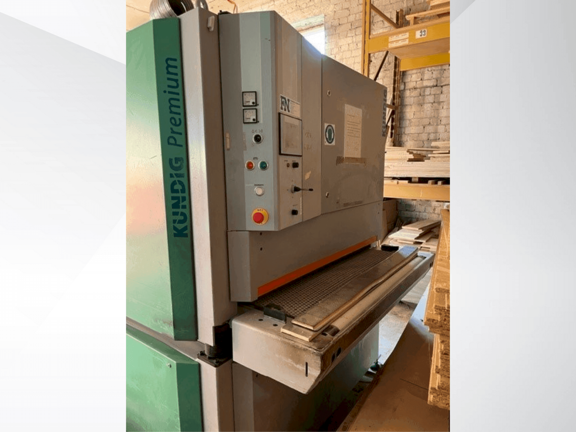 Vista frontale della macchina Kundig Premium-2 1100-RE