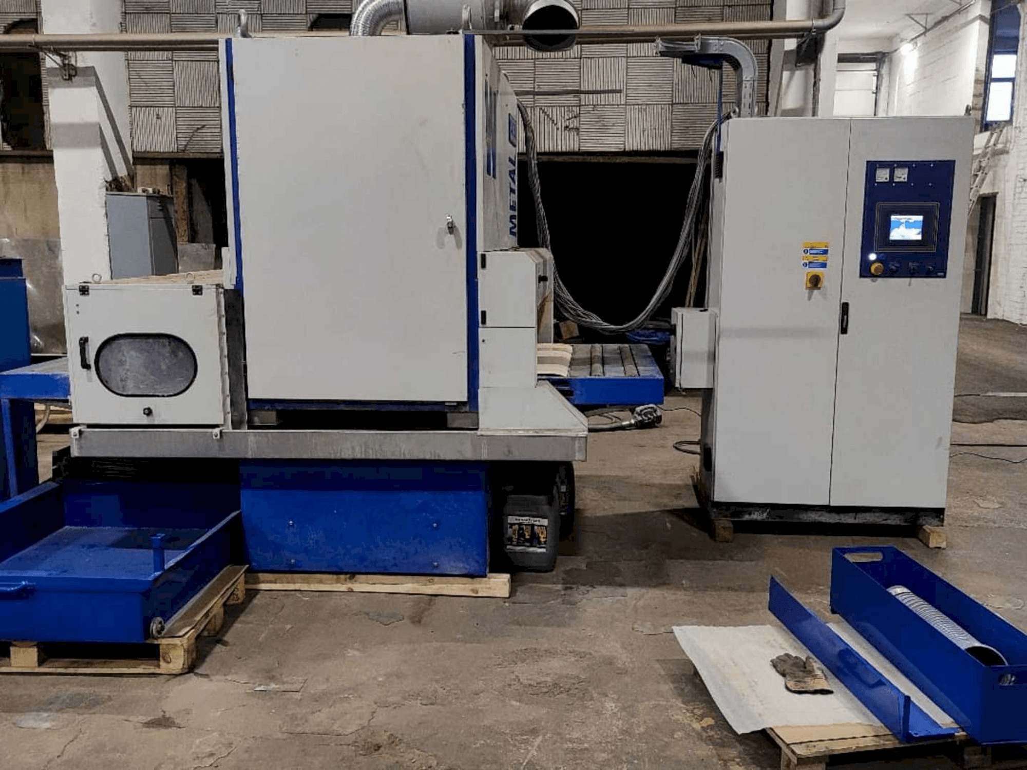 Vista laterale sinistra della macchina Costa WD CV 1300