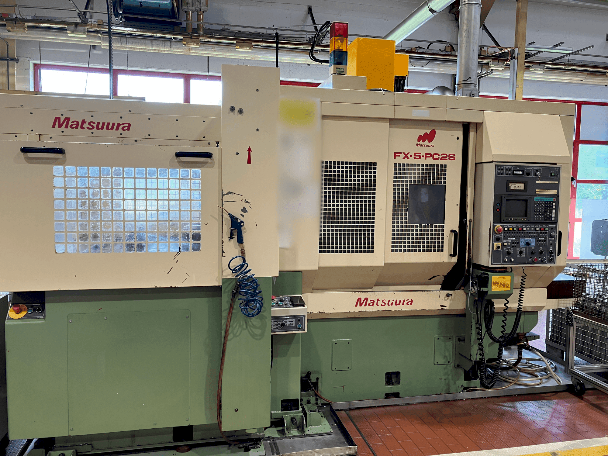Vista frontale della macchina Matsuura FX-5-PC2S