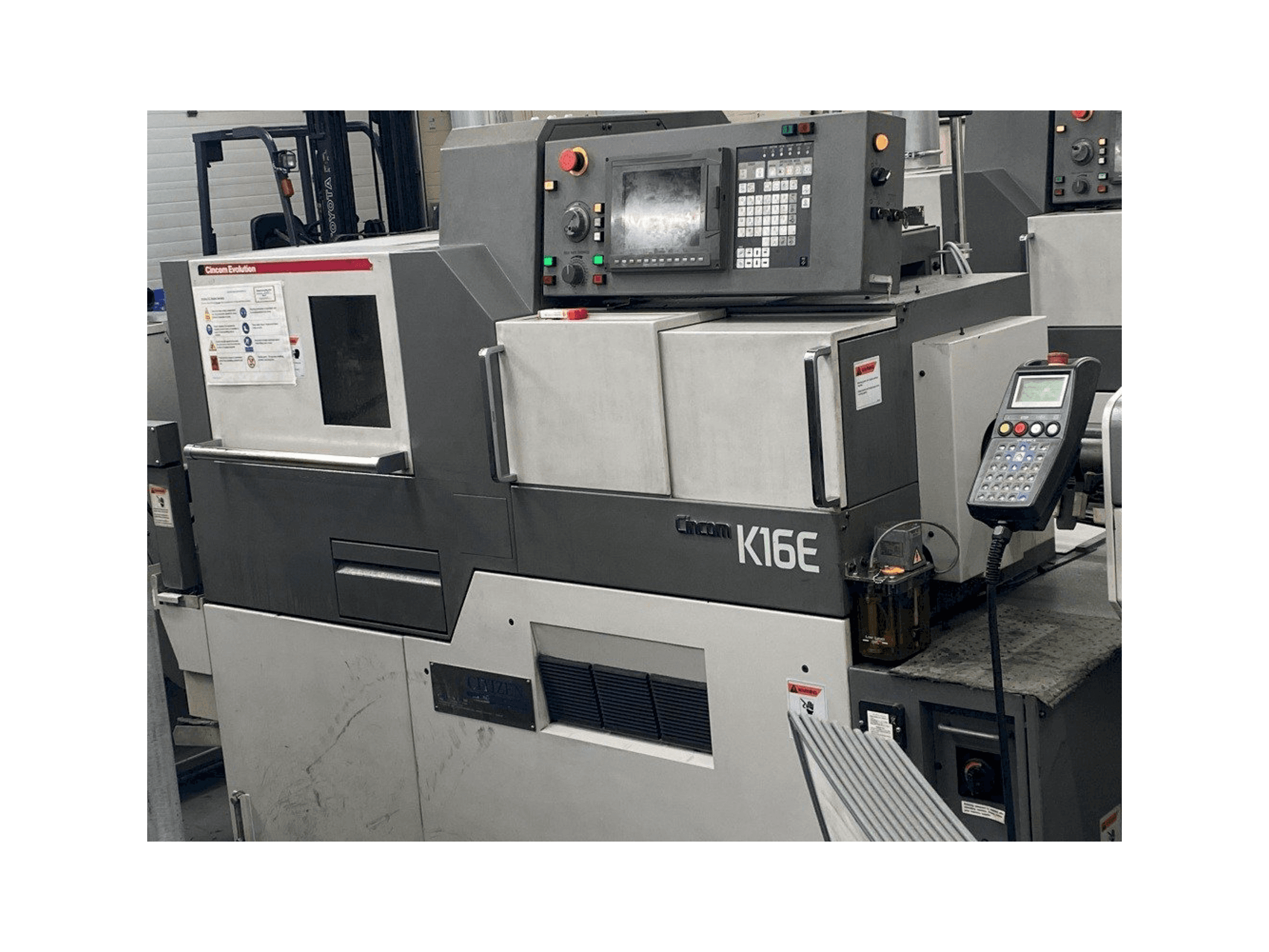 Vista frontale della macchina Citizen Cincom K16EVIIP